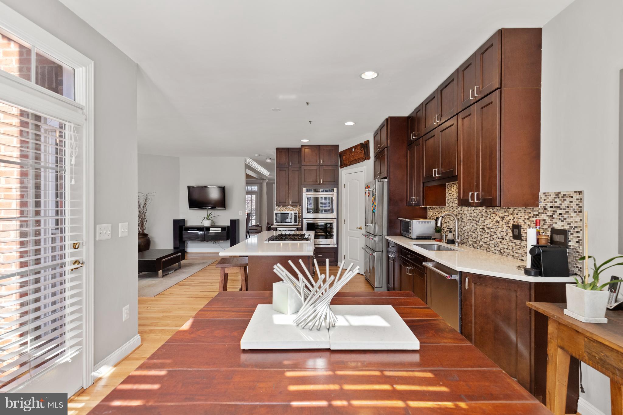 OAK MANOR - Residential