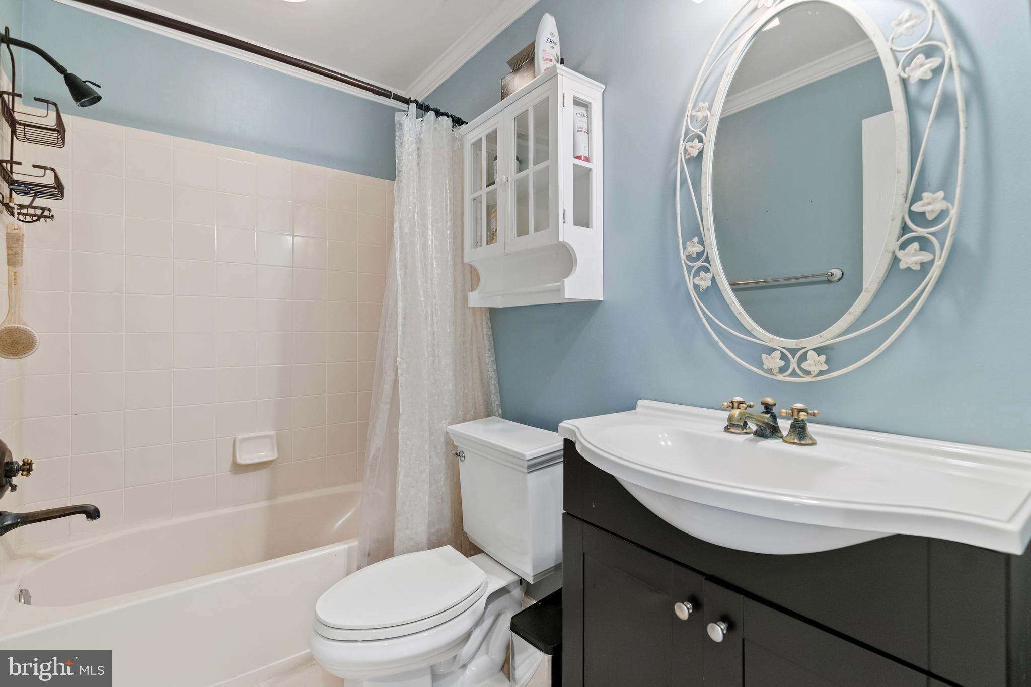 OAK MANOR - Residential