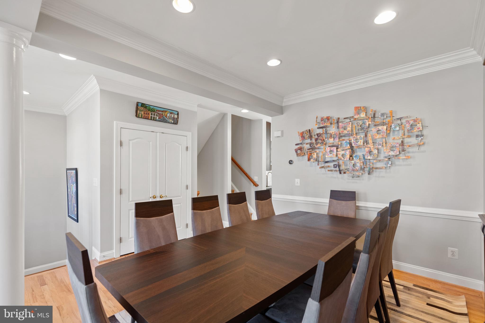 OAK MANOR - Residential