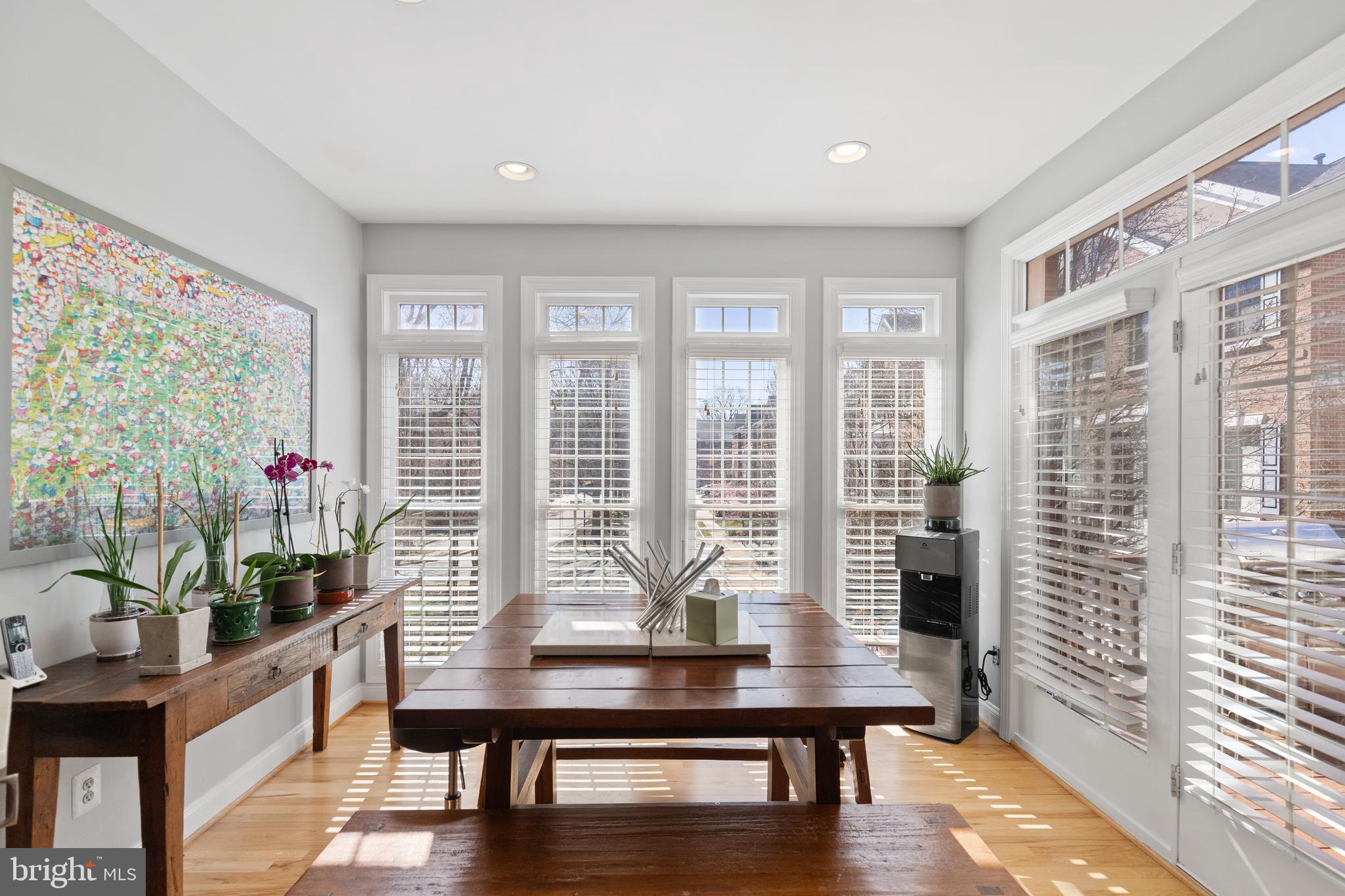 OAK MANOR - Residential