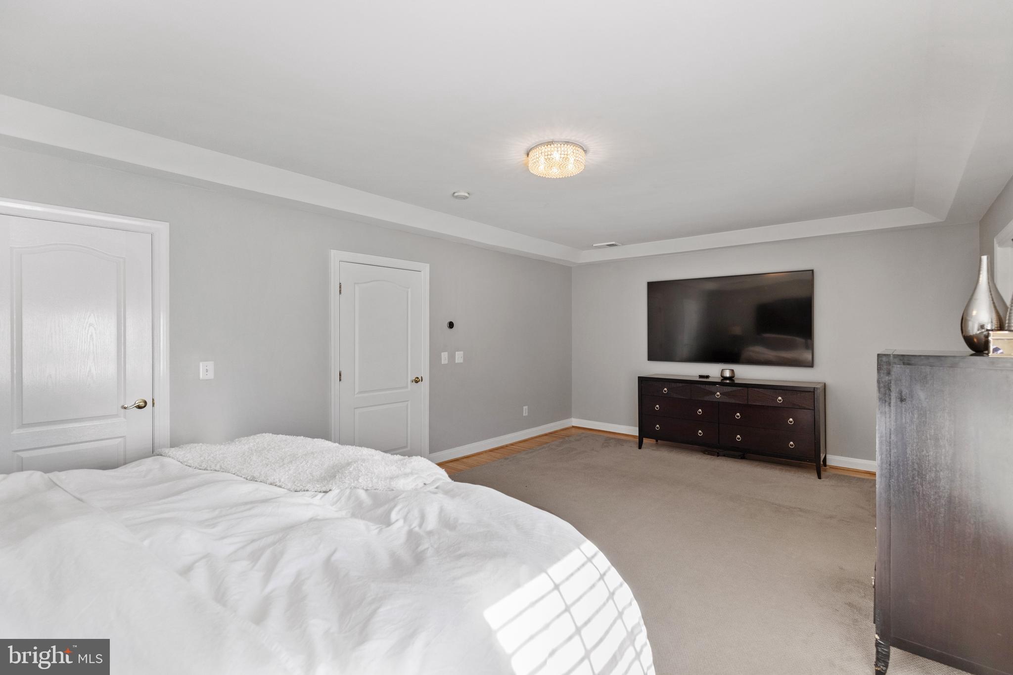 OAK MANOR - Residential