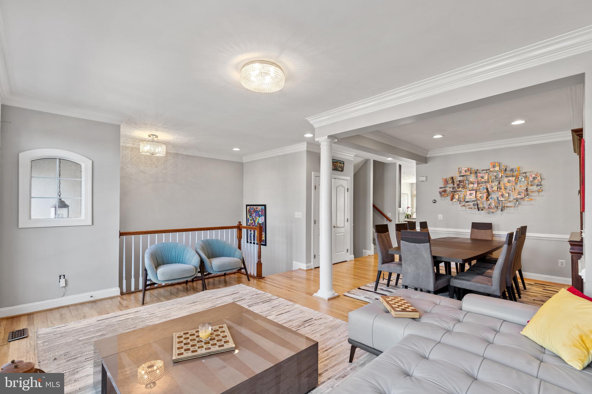 OAK MANOR - Residential