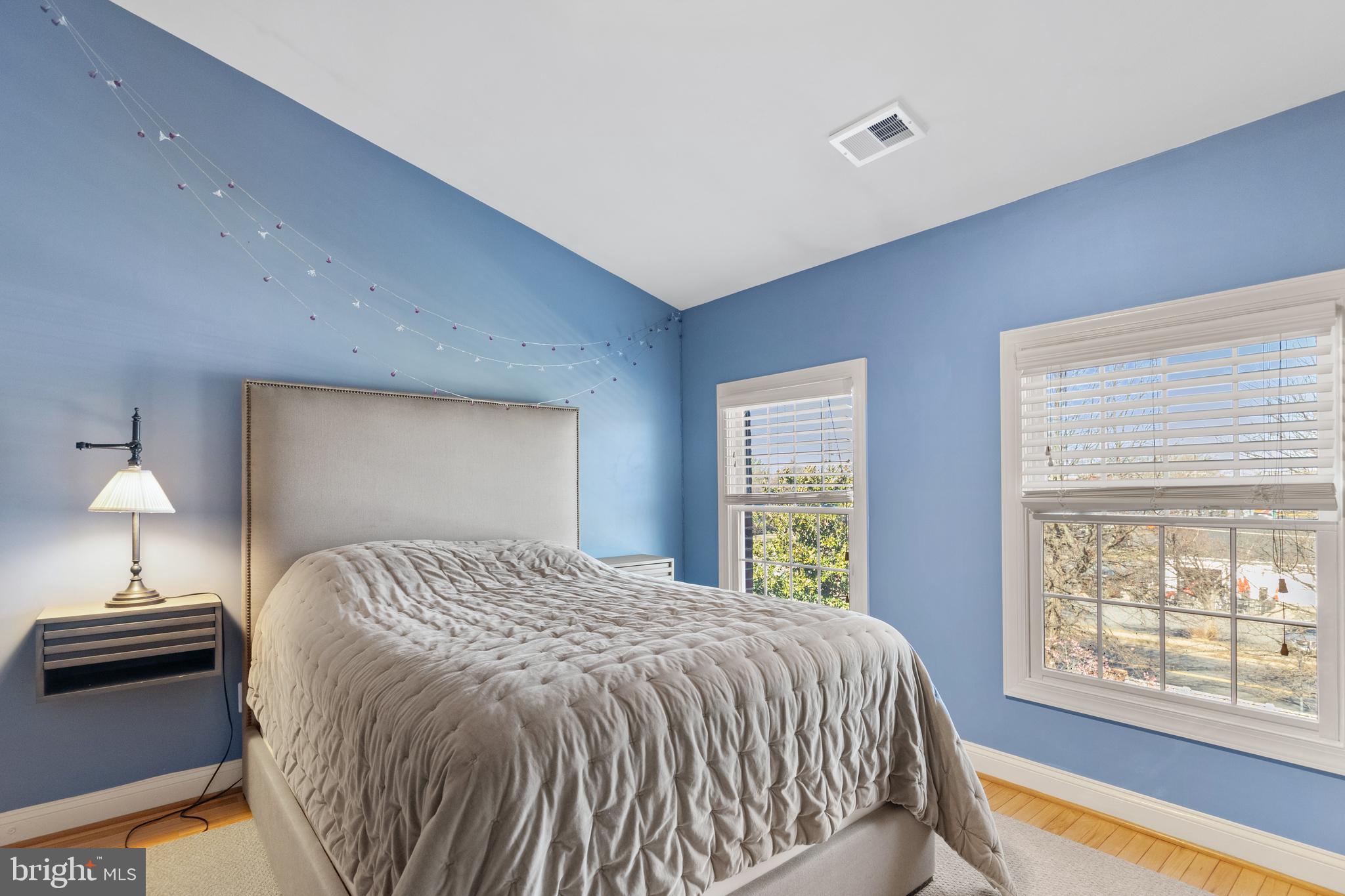 OAK MANOR - Residential