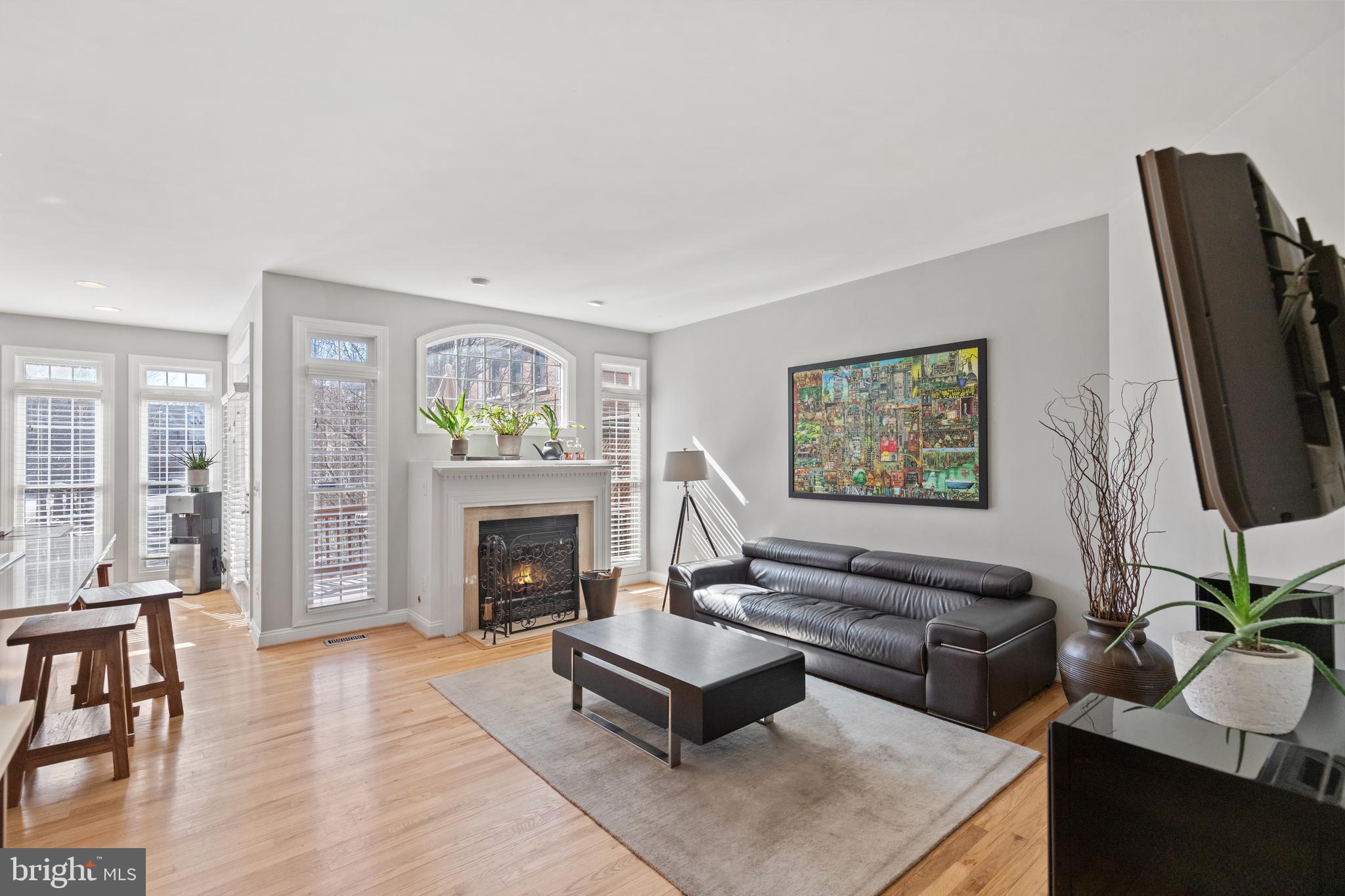 OAK MANOR - Residential