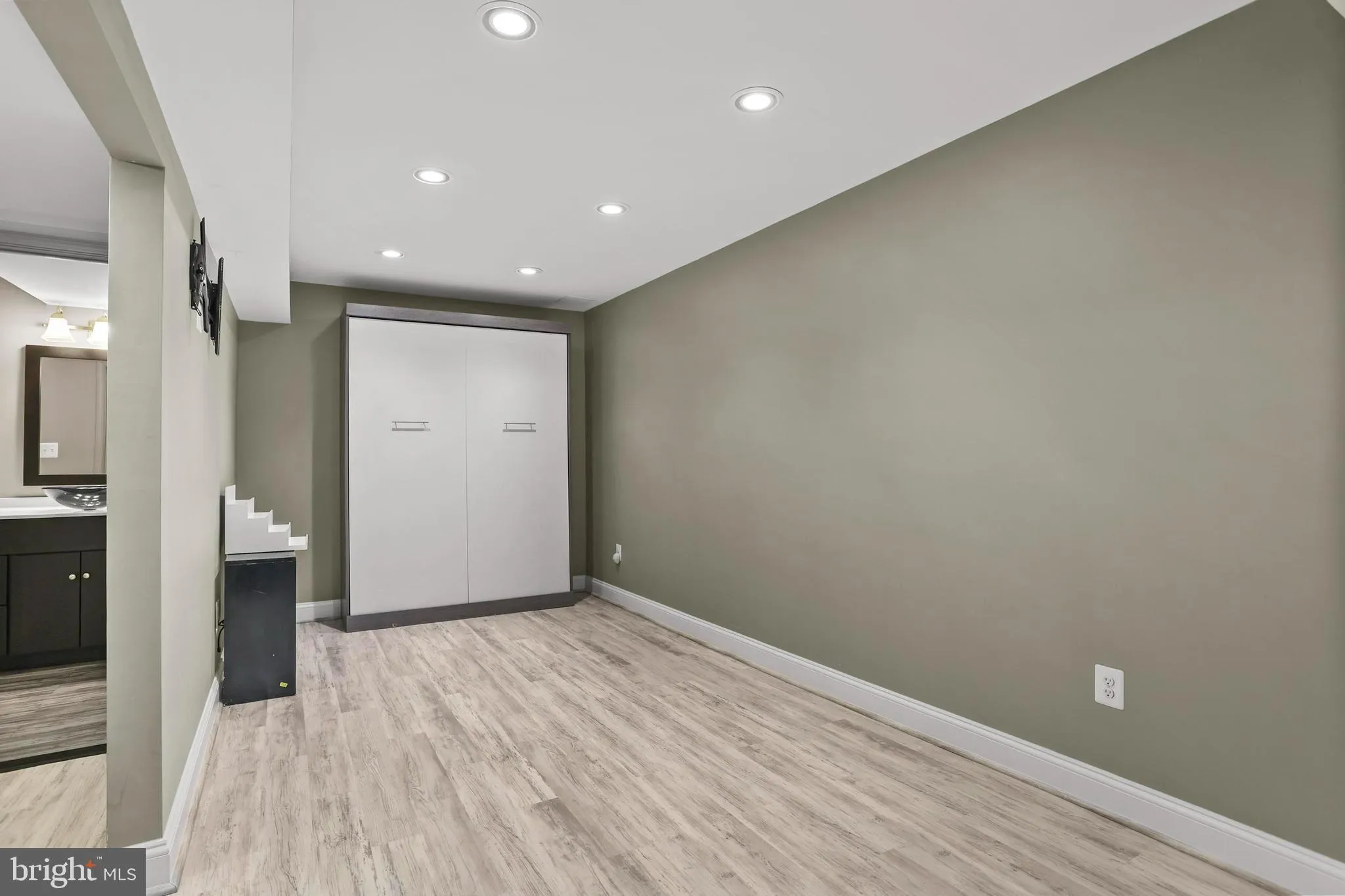 Owings Mills, Maryland 21117, United States, 4 Bedrooms Bedrooms, ,4 BathroomsBathrooms,Residential,Active,178566