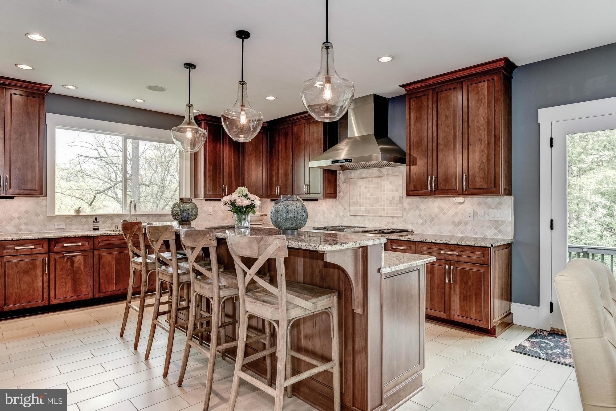 LORCOM HOUSE - Residential