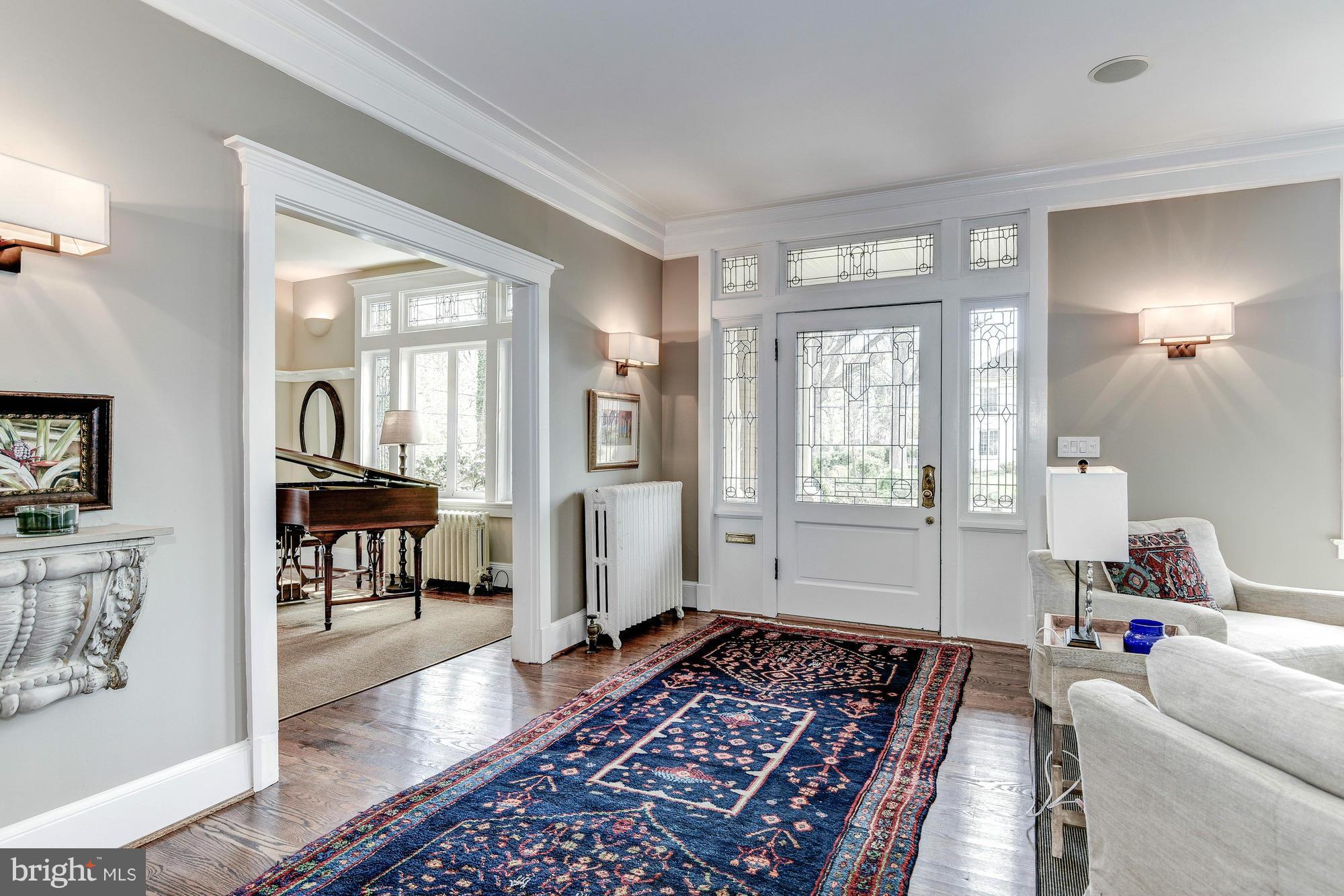 LORCOM HOUSE - Residential