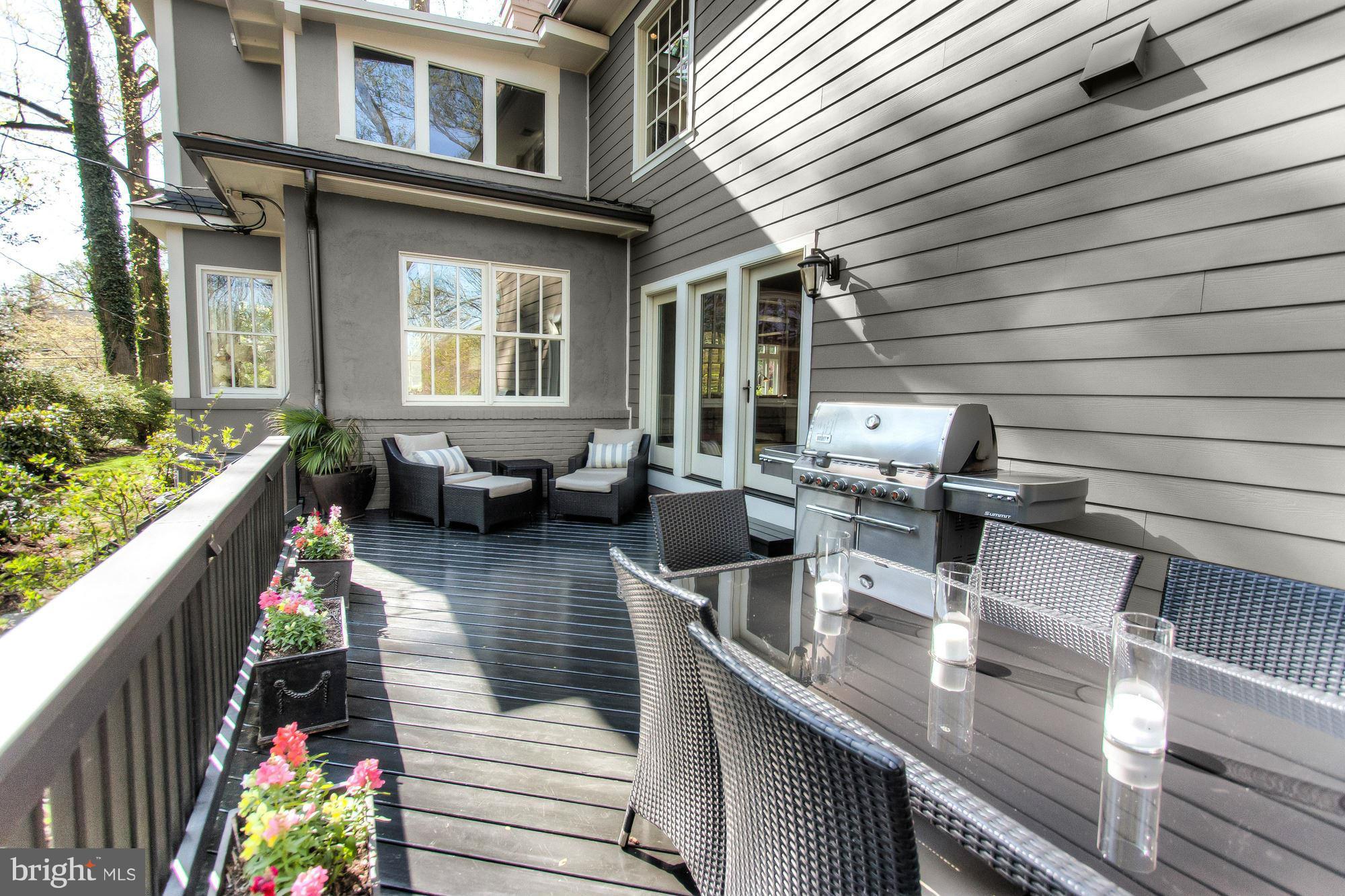 LORCOM HOUSE - Residential