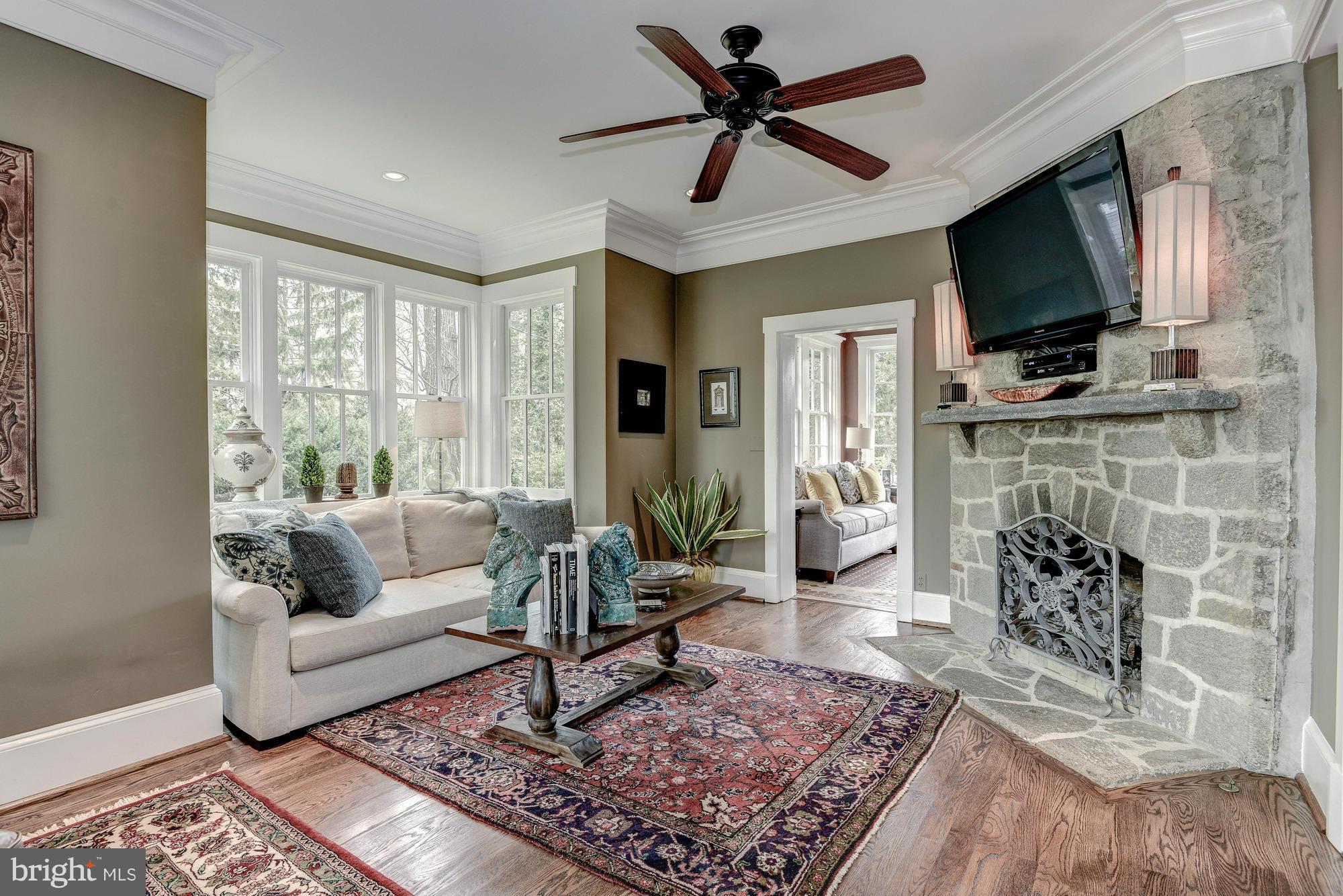 LORCOM HOUSE - Residential