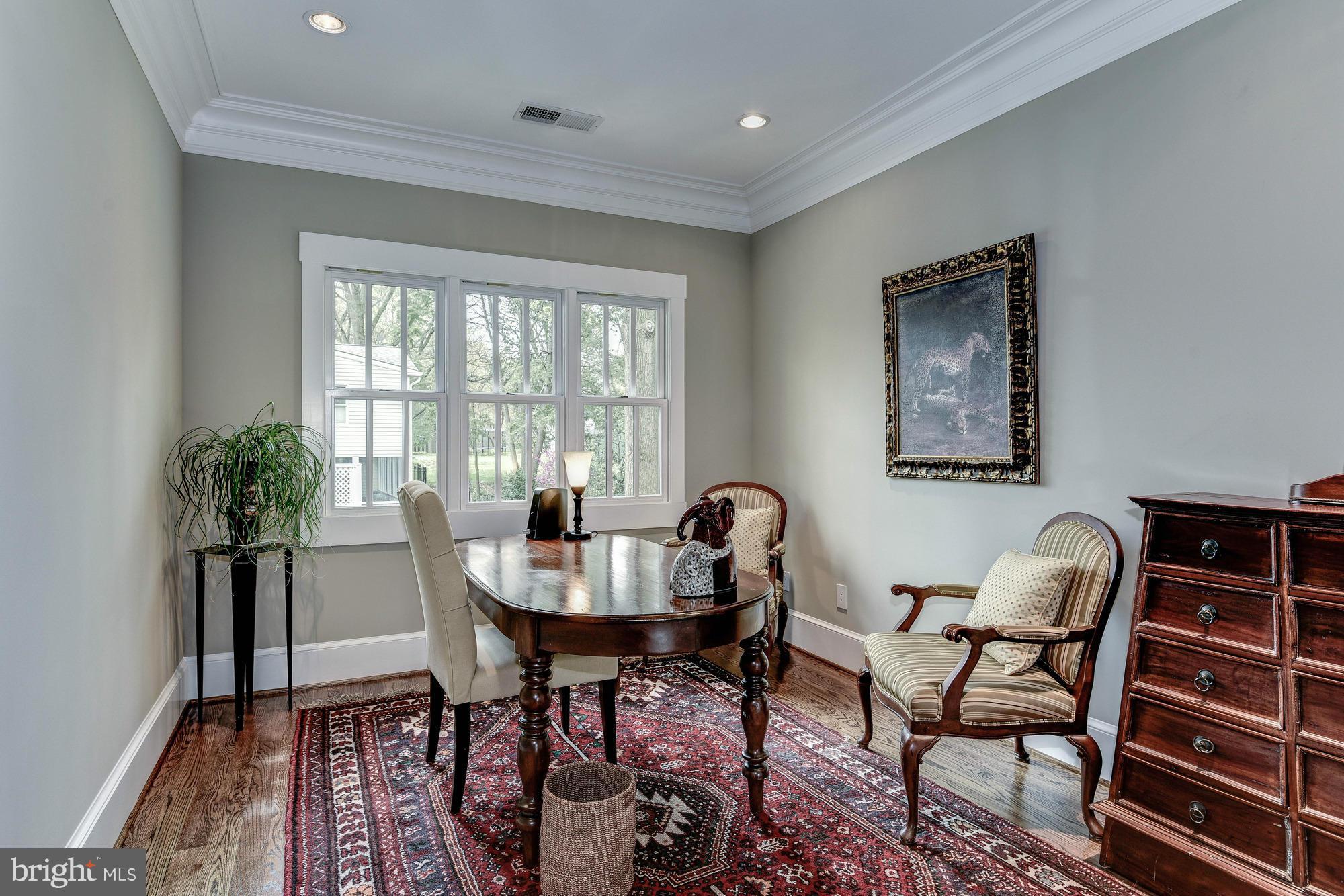 LORCOM HOUSE - Residential