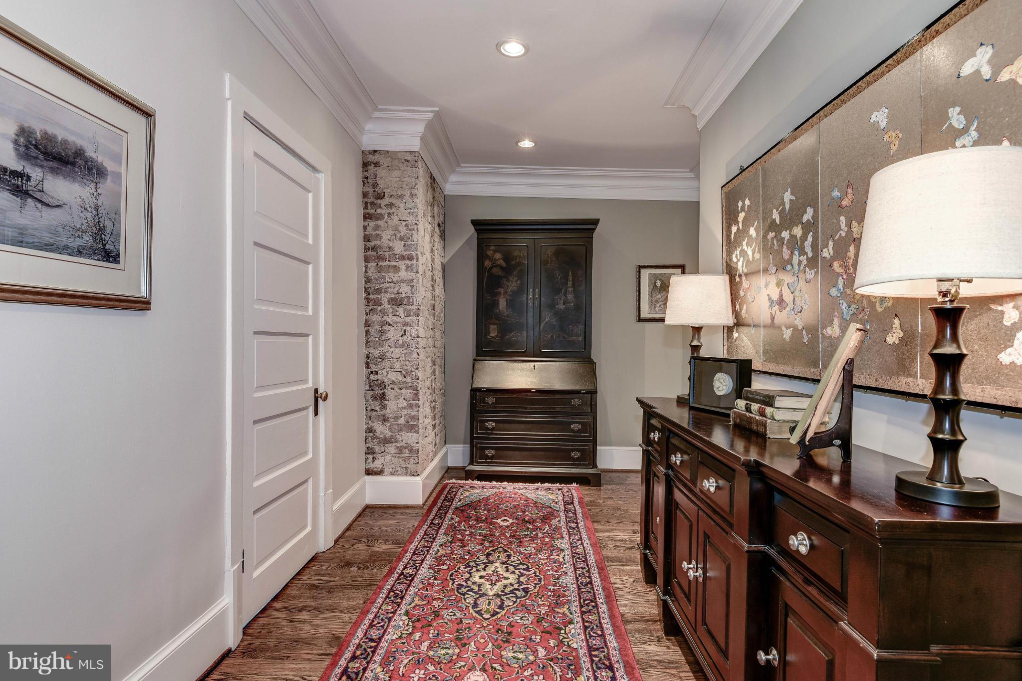 LORCOM HOUSE - Residential