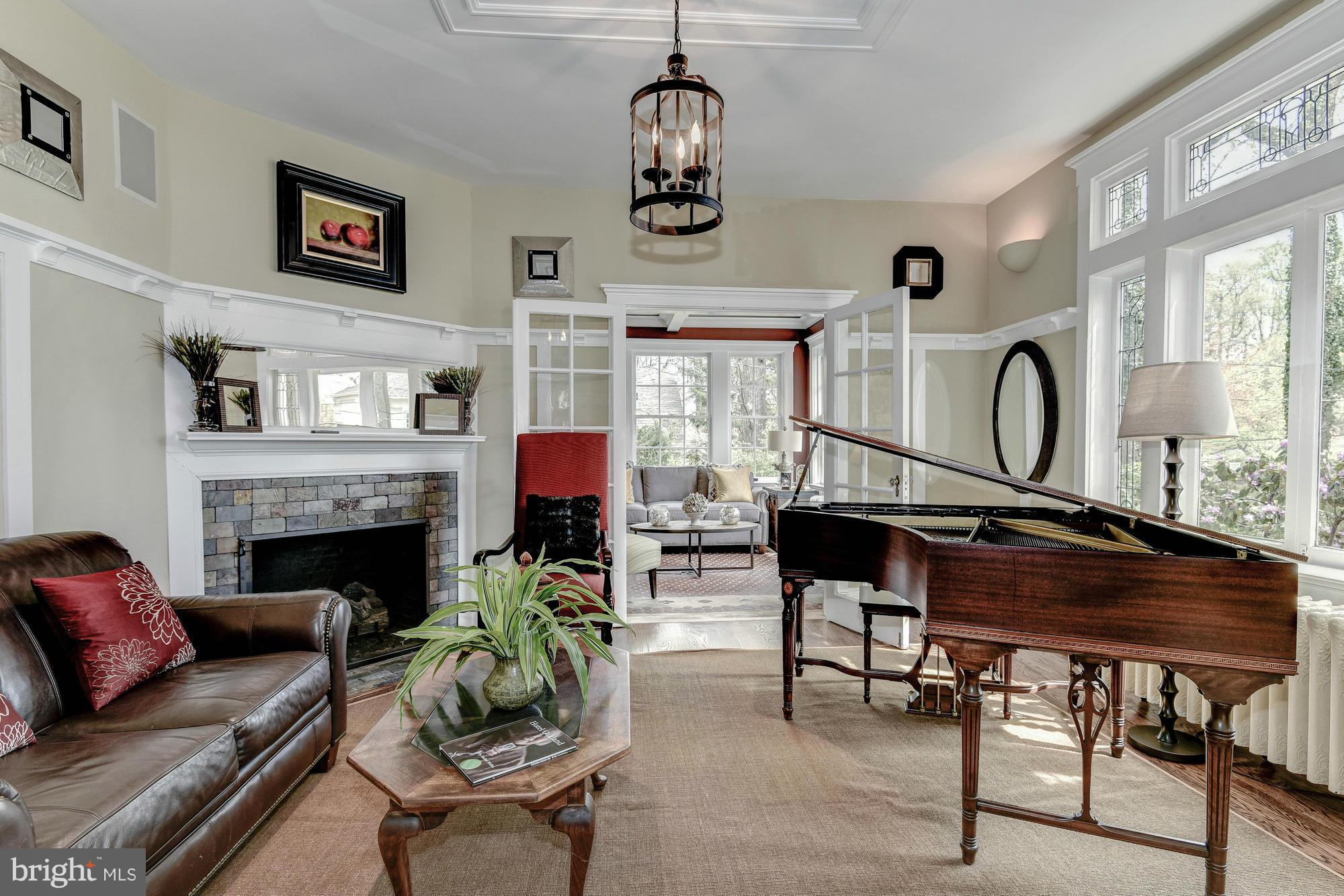 LORCOM HOUSE - Residential