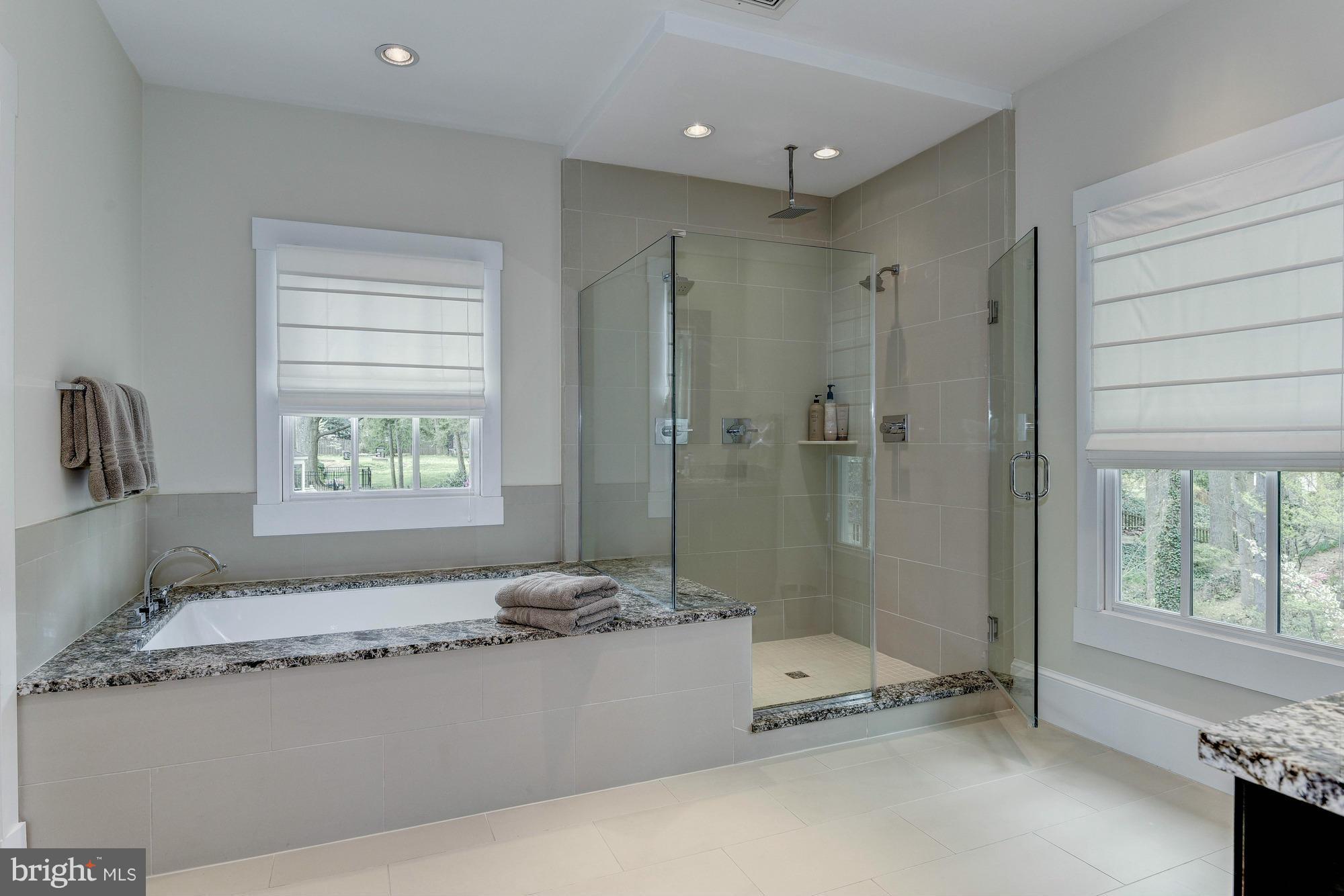 LORCOM HOUSE - Residential