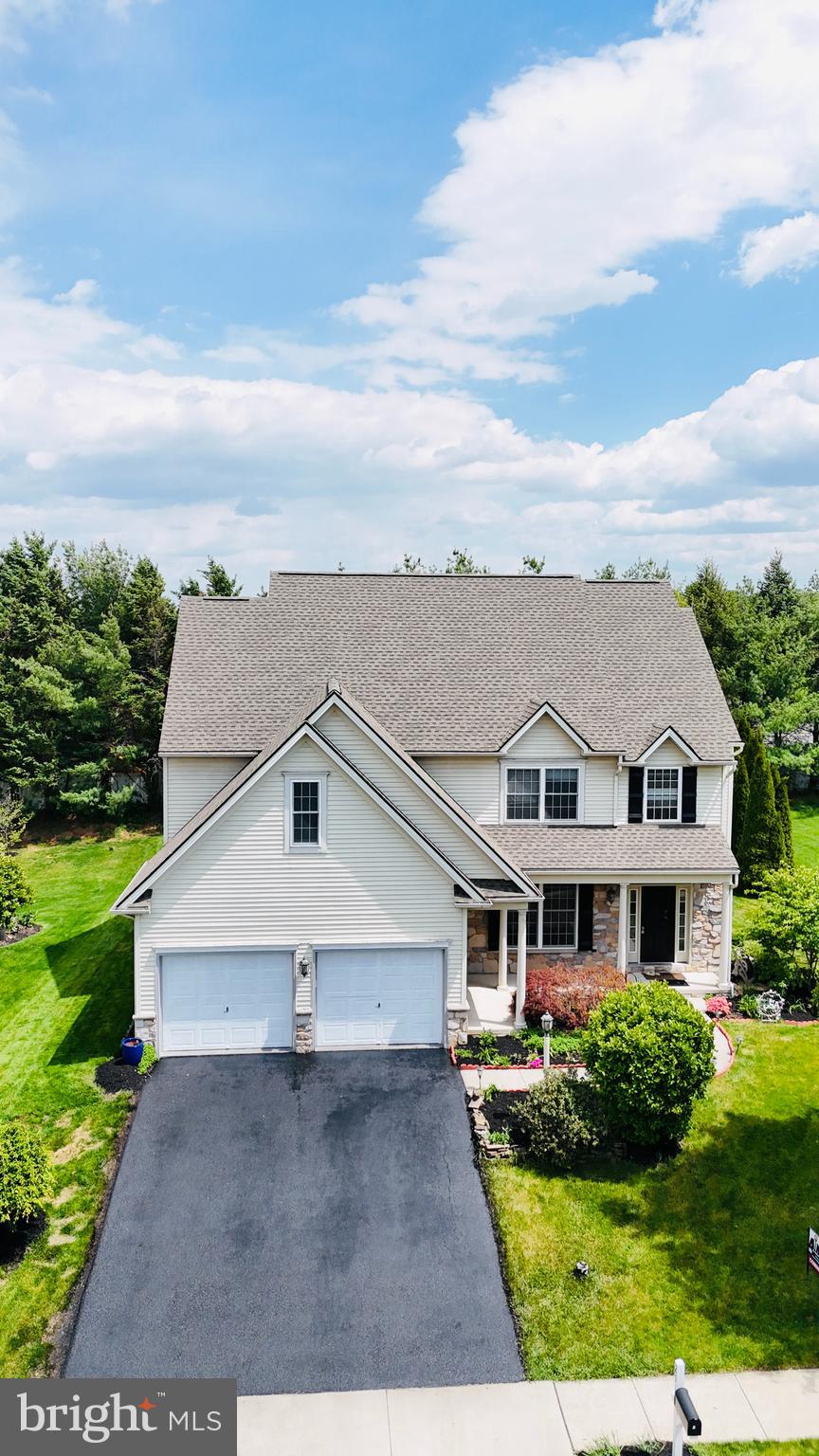 271 SQUIRE LANE