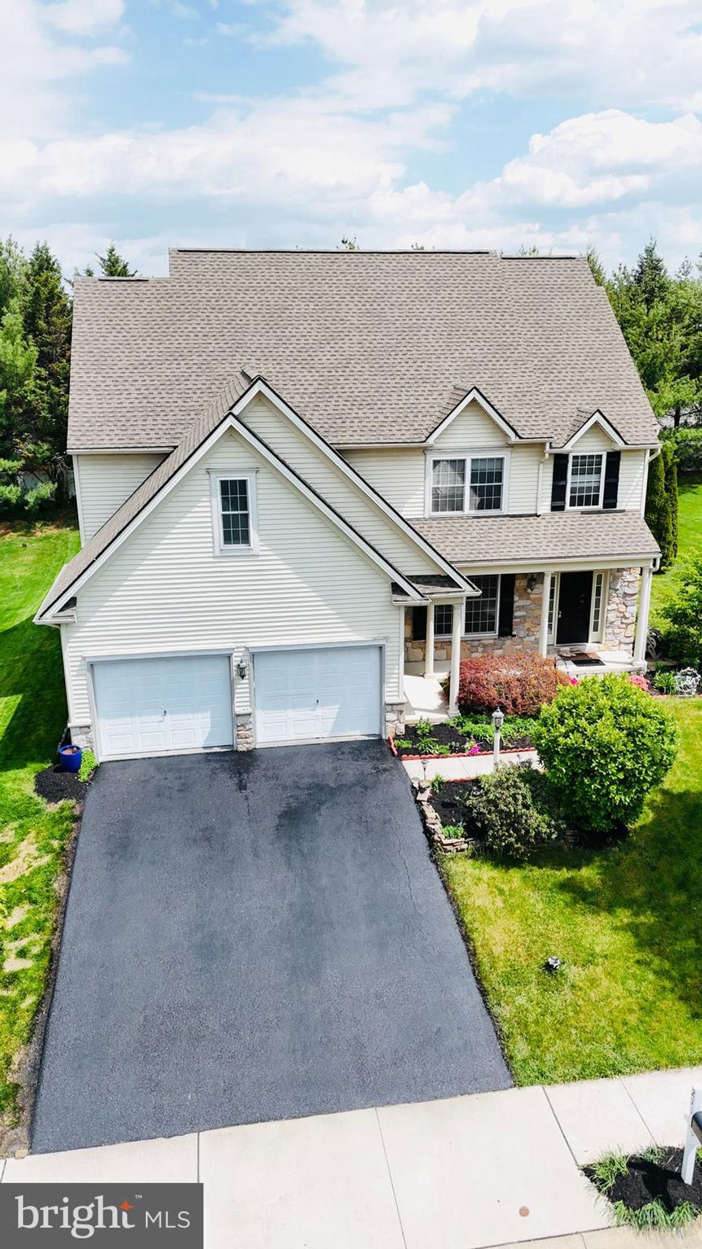 Photo of 271 Squire Lane, LITITZ, PA 17543 (MLS # PALA2087934)