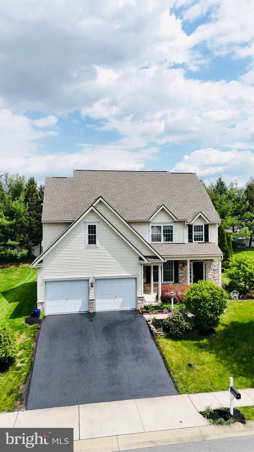 271 SQUIRE LANE