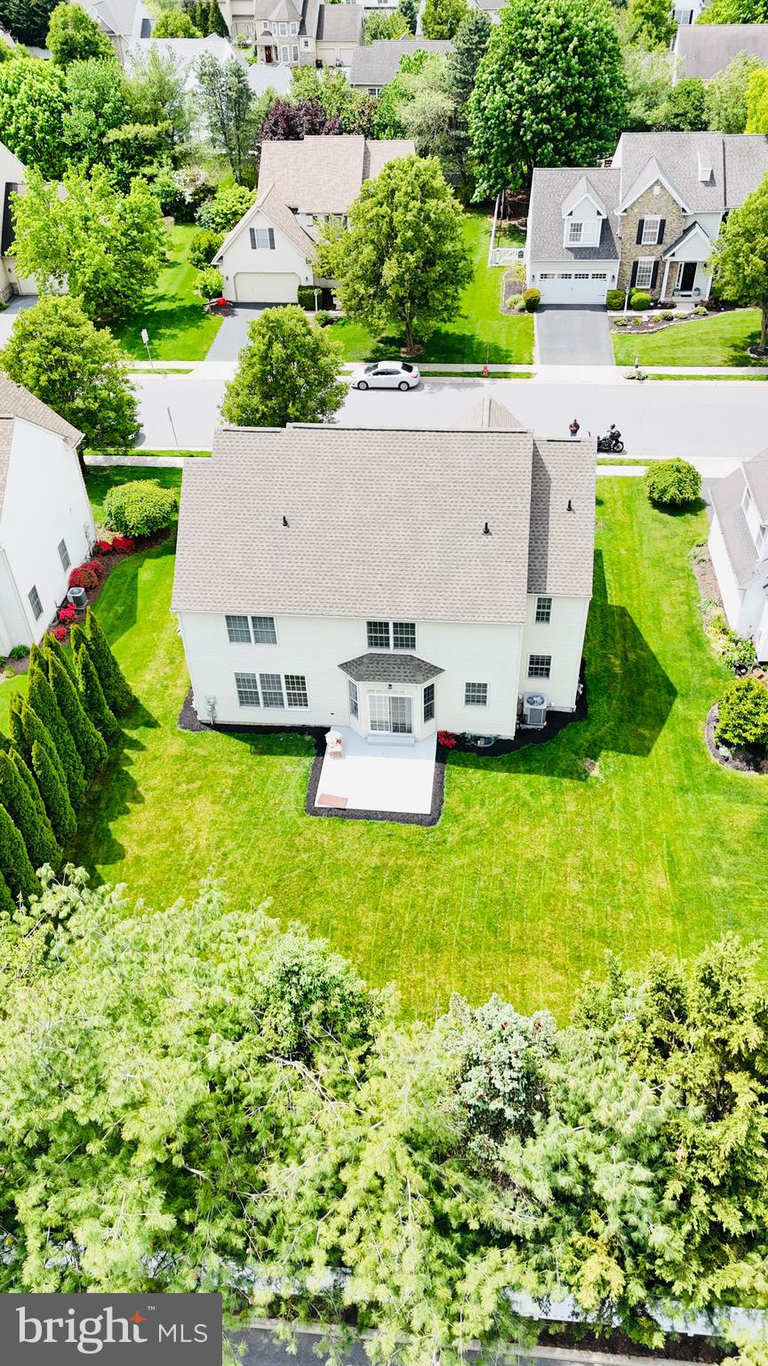 271 SQUIRE LANE