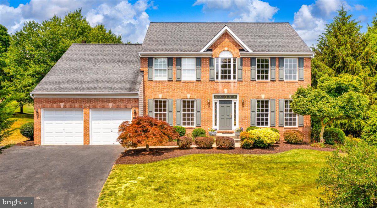 Everything you've been looking for in Sykesville! This home checks all the boxes. Amazing sprawling backyard, complete with gorgeous pool - and still plenty of summer left to enjoy it! This end of quiet cul-de-sac is perfect for play, with an ultra-convenient location - minutes away from everything Eldersburg has to offer. The 4 bedrooms have new carpet, and hardwood in the primary bedroom. This home has been meticulously maintained - and it shows! Finished basement with bar walks right out to the pool. This is where memories will be made. Schedule your showing today!