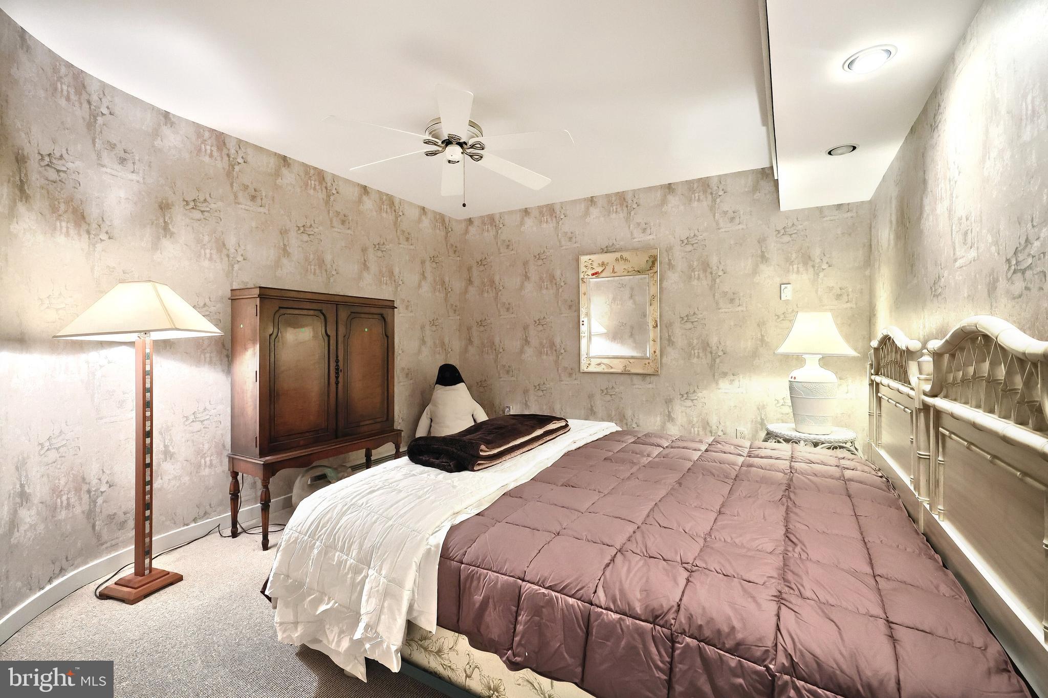 SOUTH HILLS - Residential