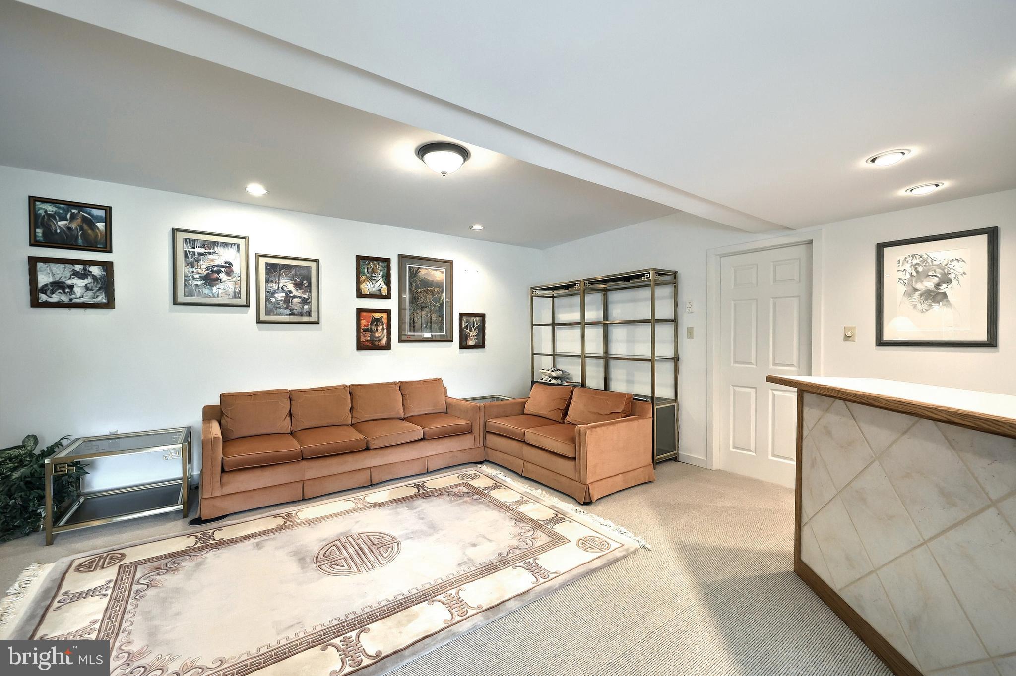 SOUTH HILLS - Residential