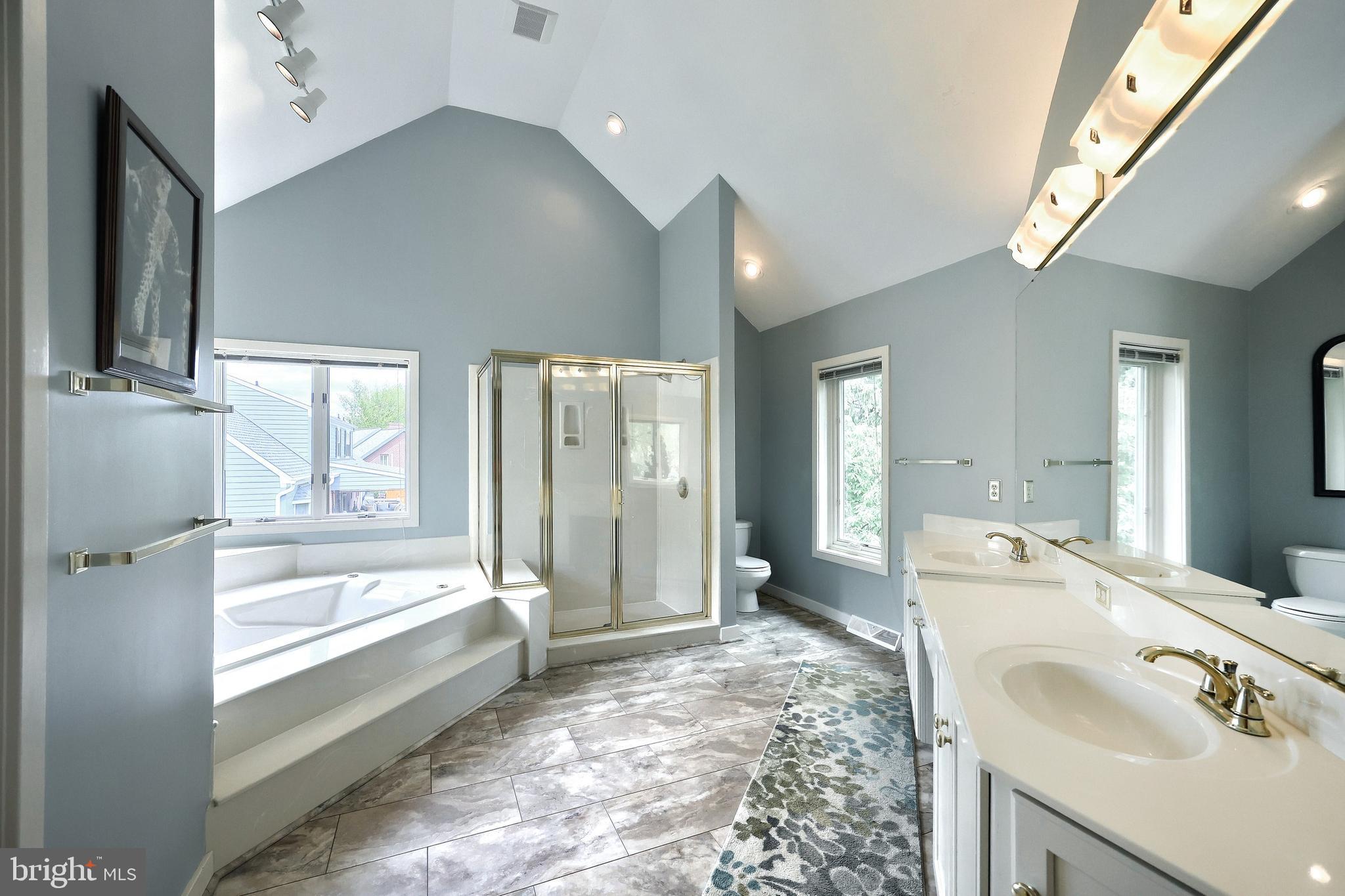 SOUTH HILLS - Residential