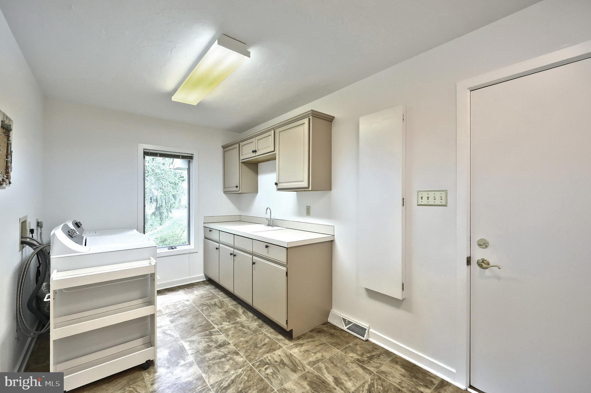 SOUTH HILLS - Residential