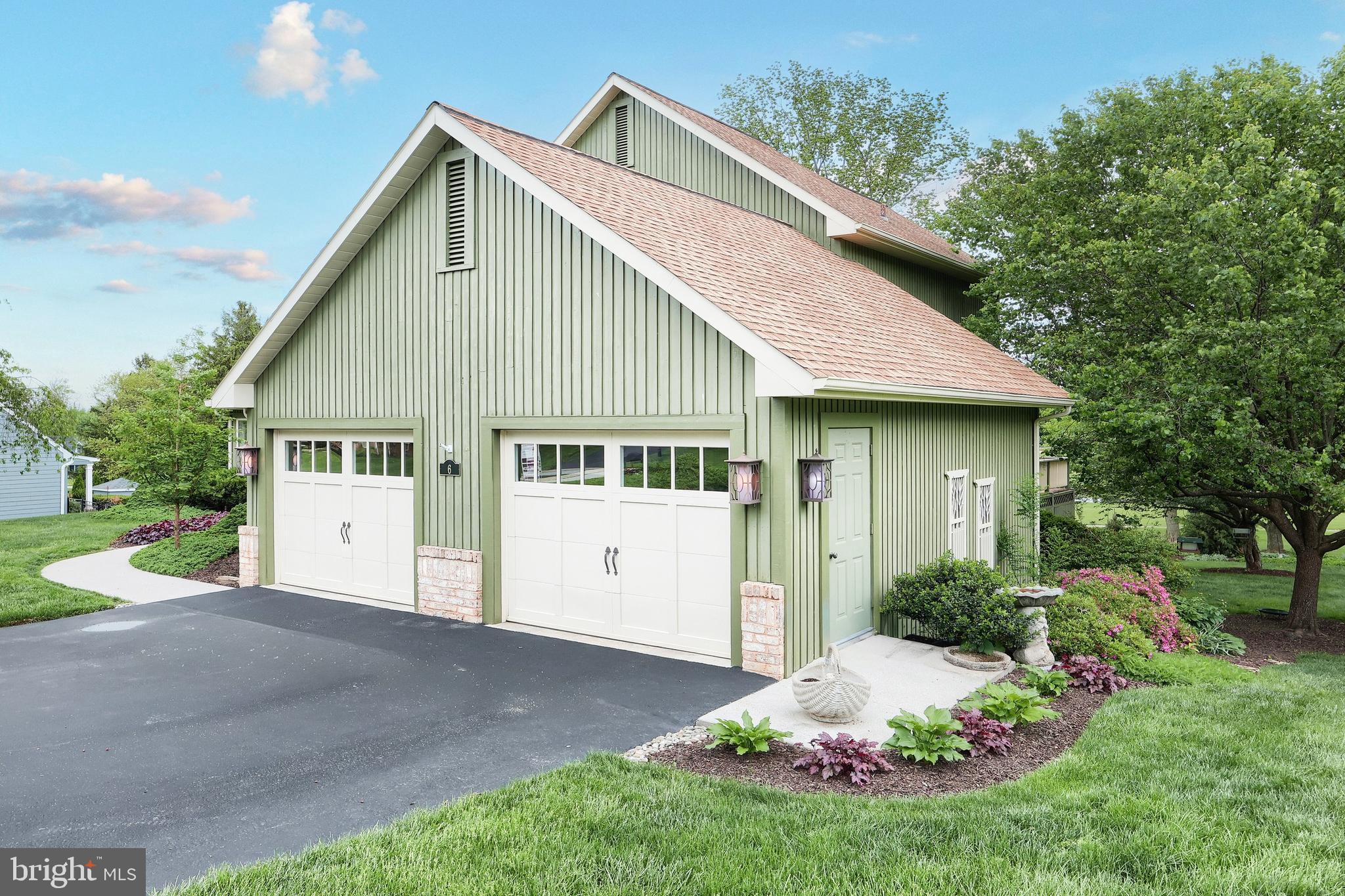 SOUTH HILLS - Residential