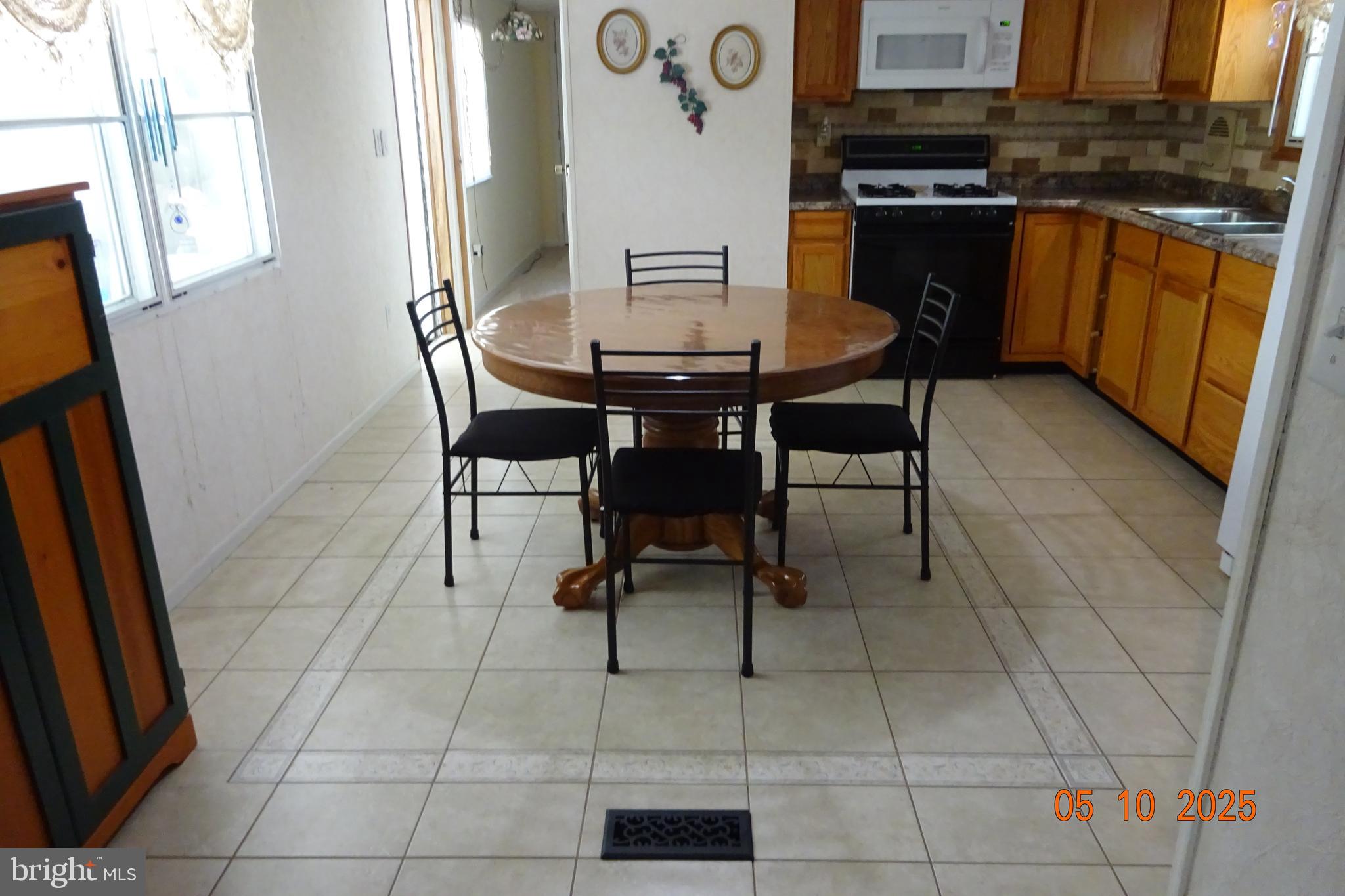 SAN-JO ACRES - Residential