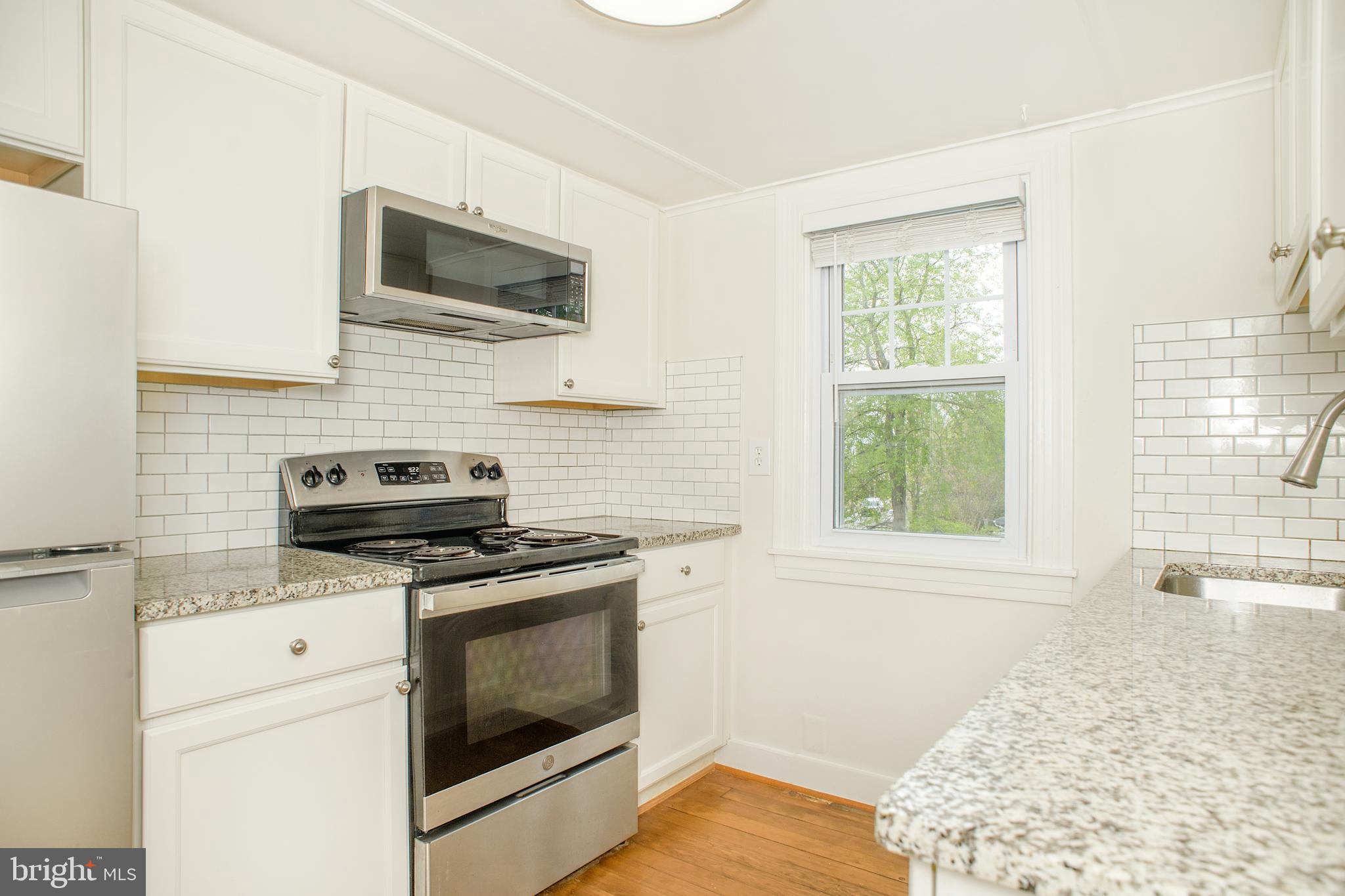 EASTPORT - Residential Lease