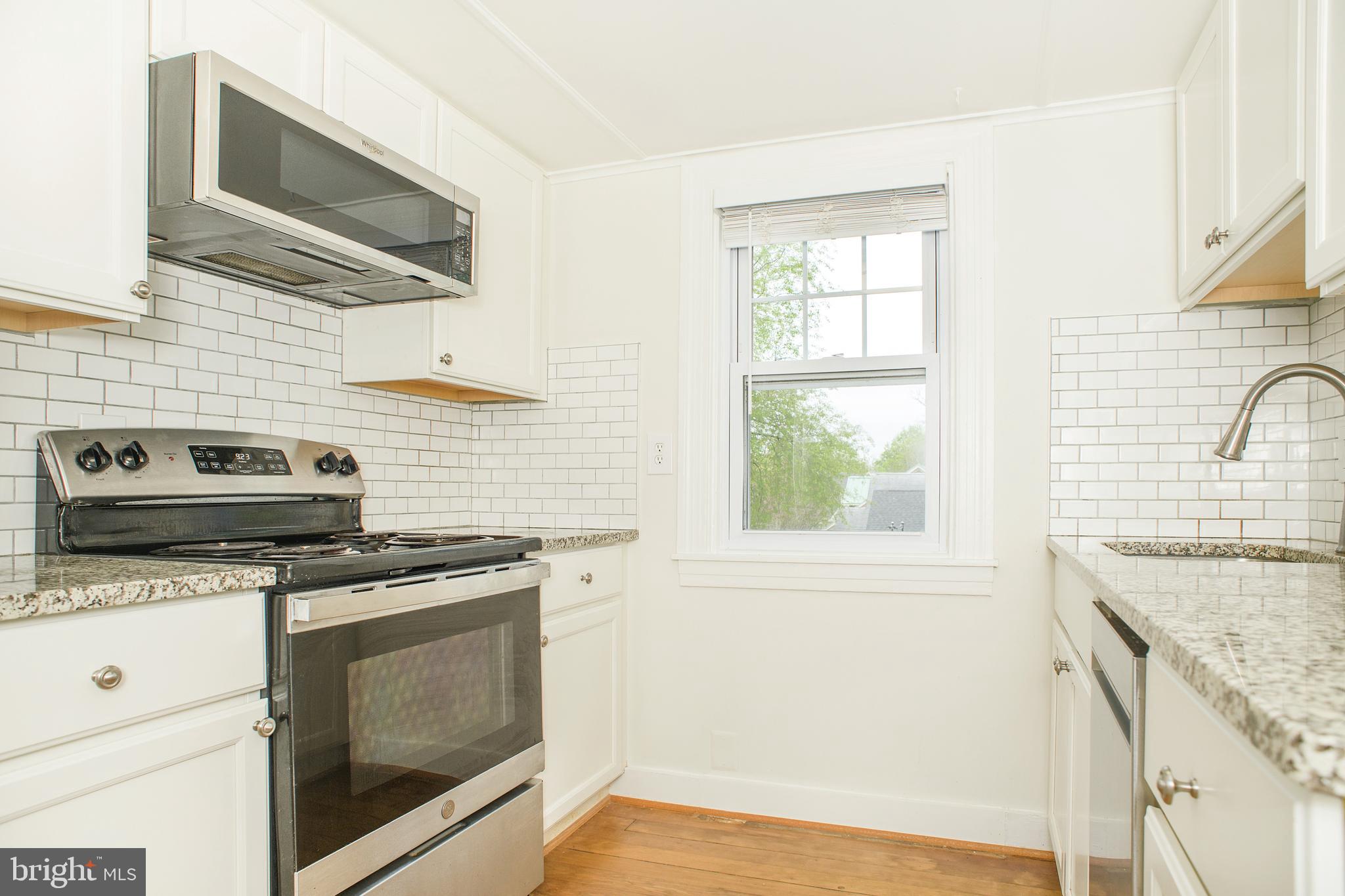 EASTPORT - Residential Lease