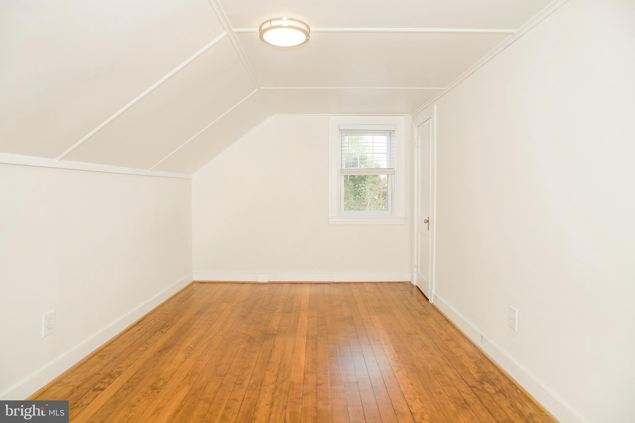 EASTPORT - Residential Lease