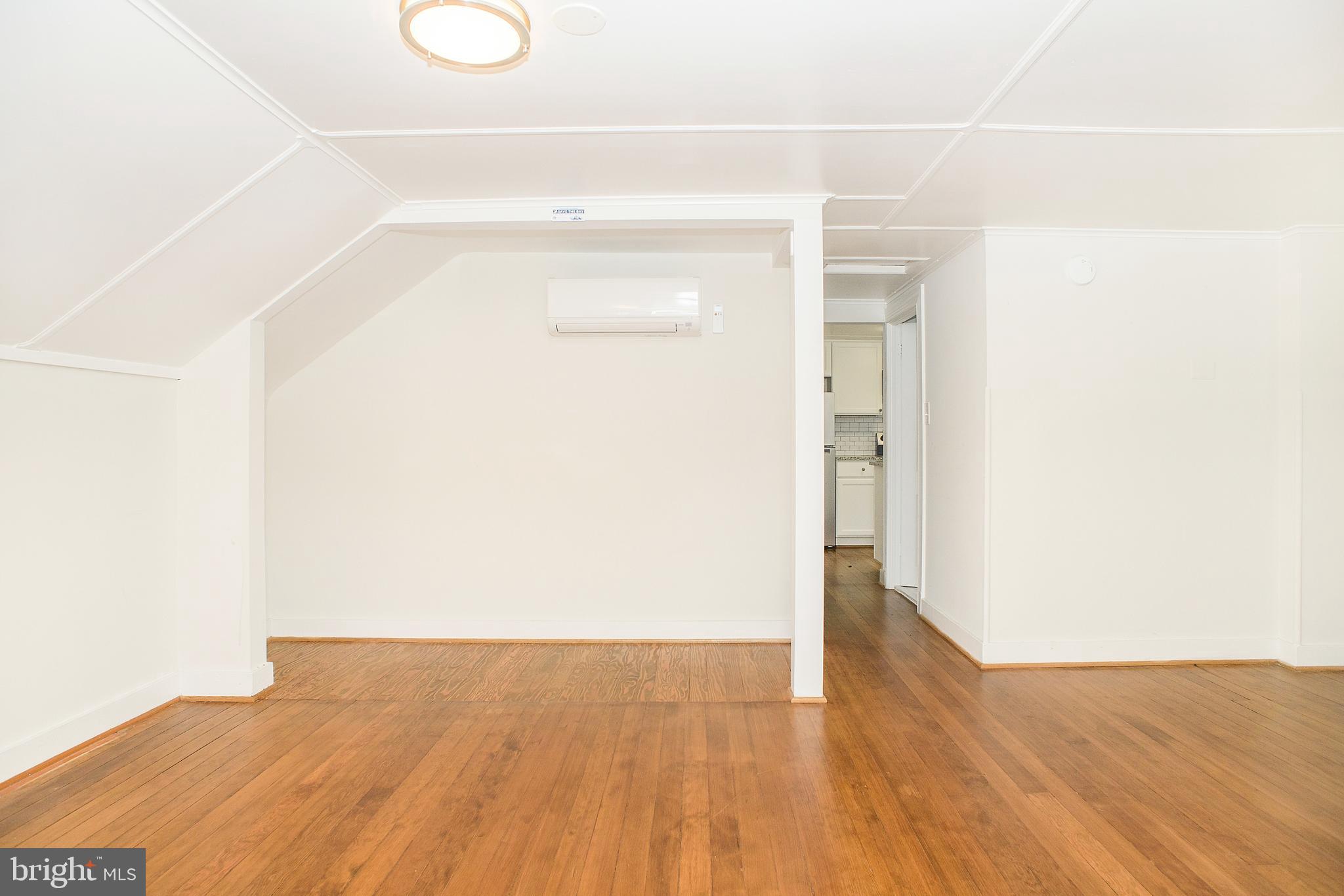 EASTPORT - Residential Lease