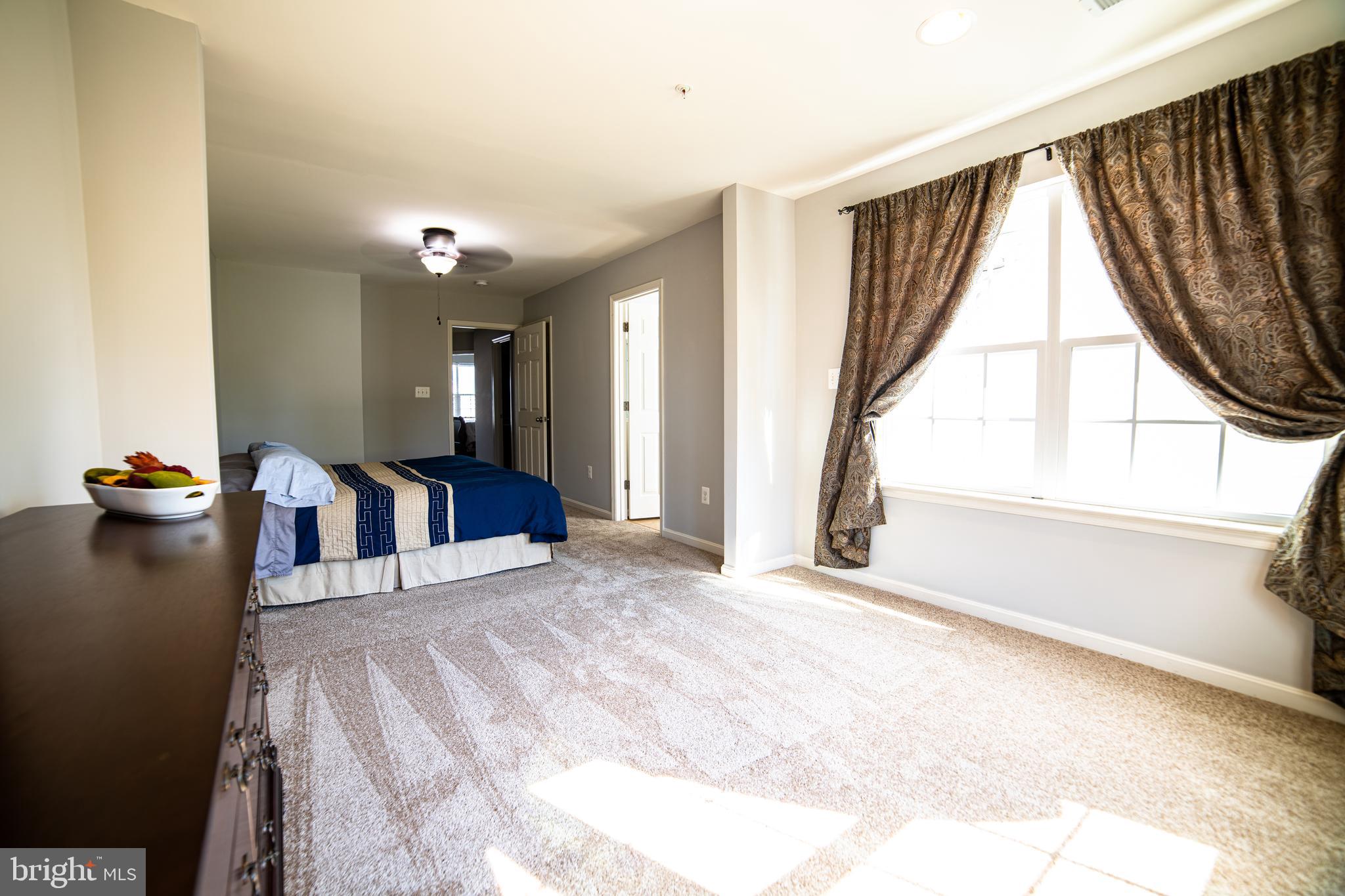 BALLENGER CREEK CENTER POND - Residential