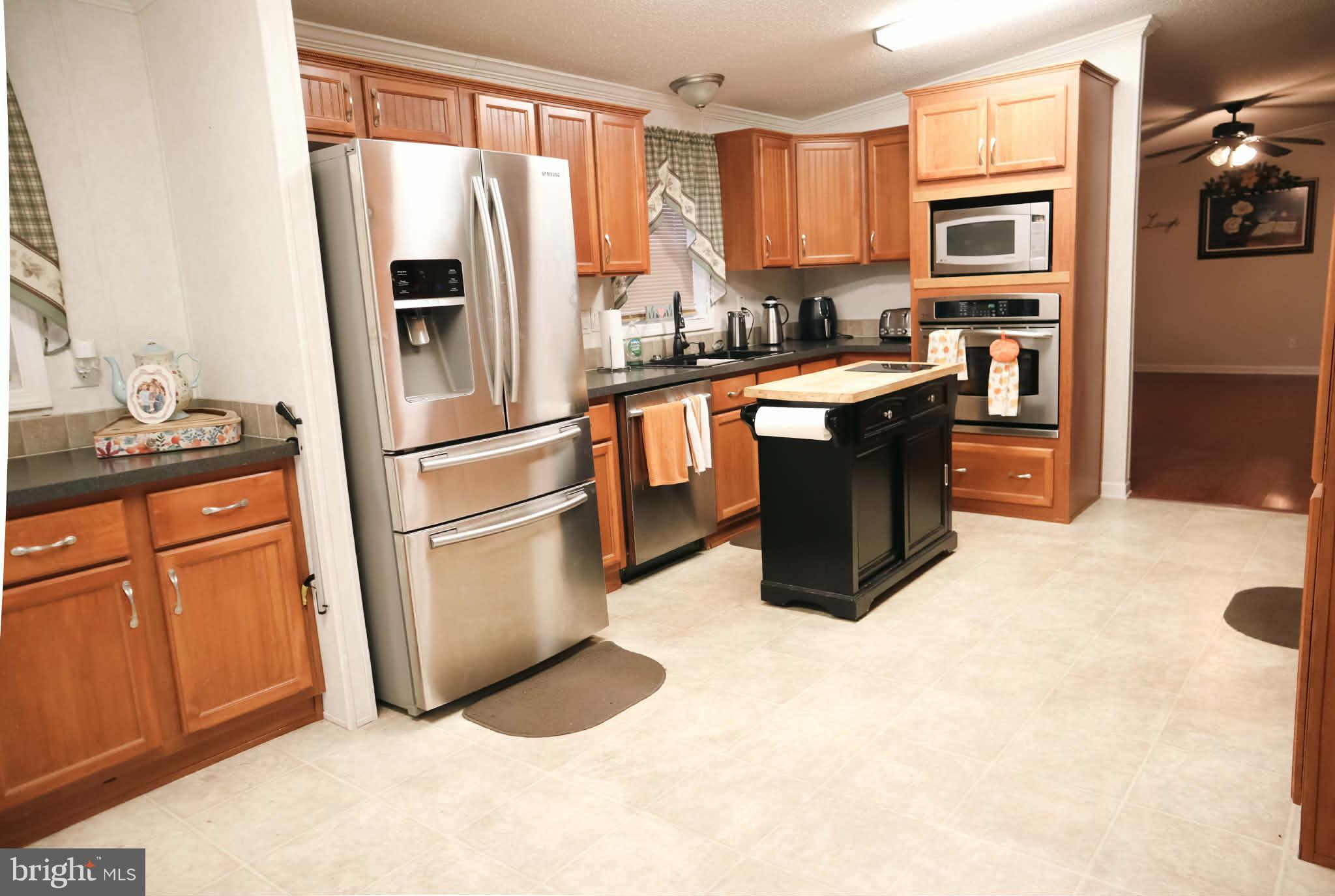 39 QUEEN ELEANOR DRIVE