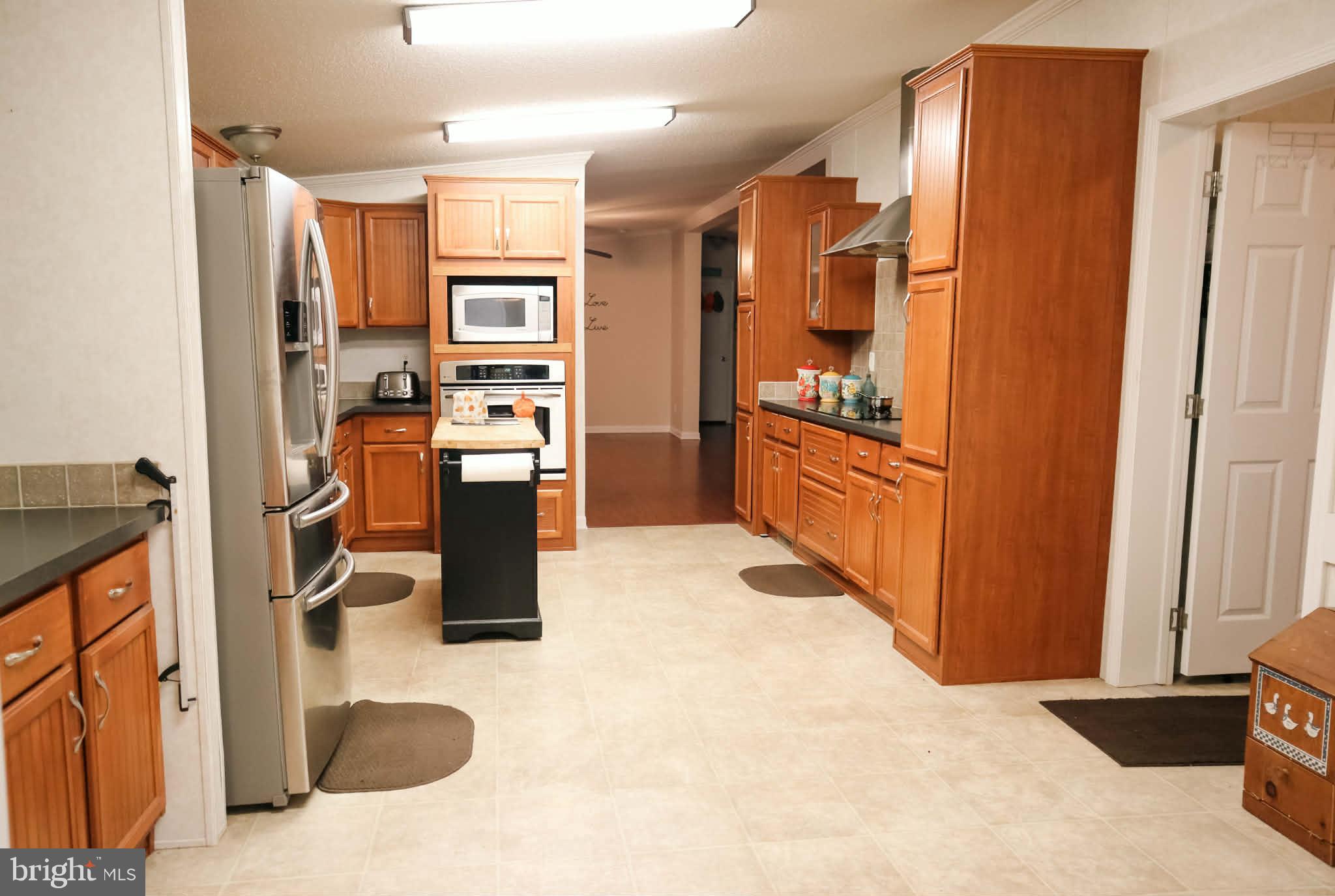 39 QUEEN ELEANOR DRIVE