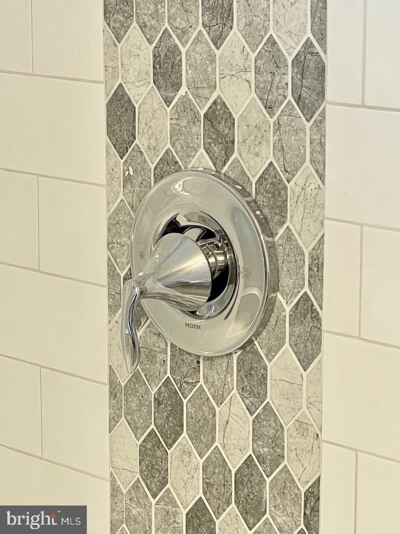 AVALON SHORES - Residential