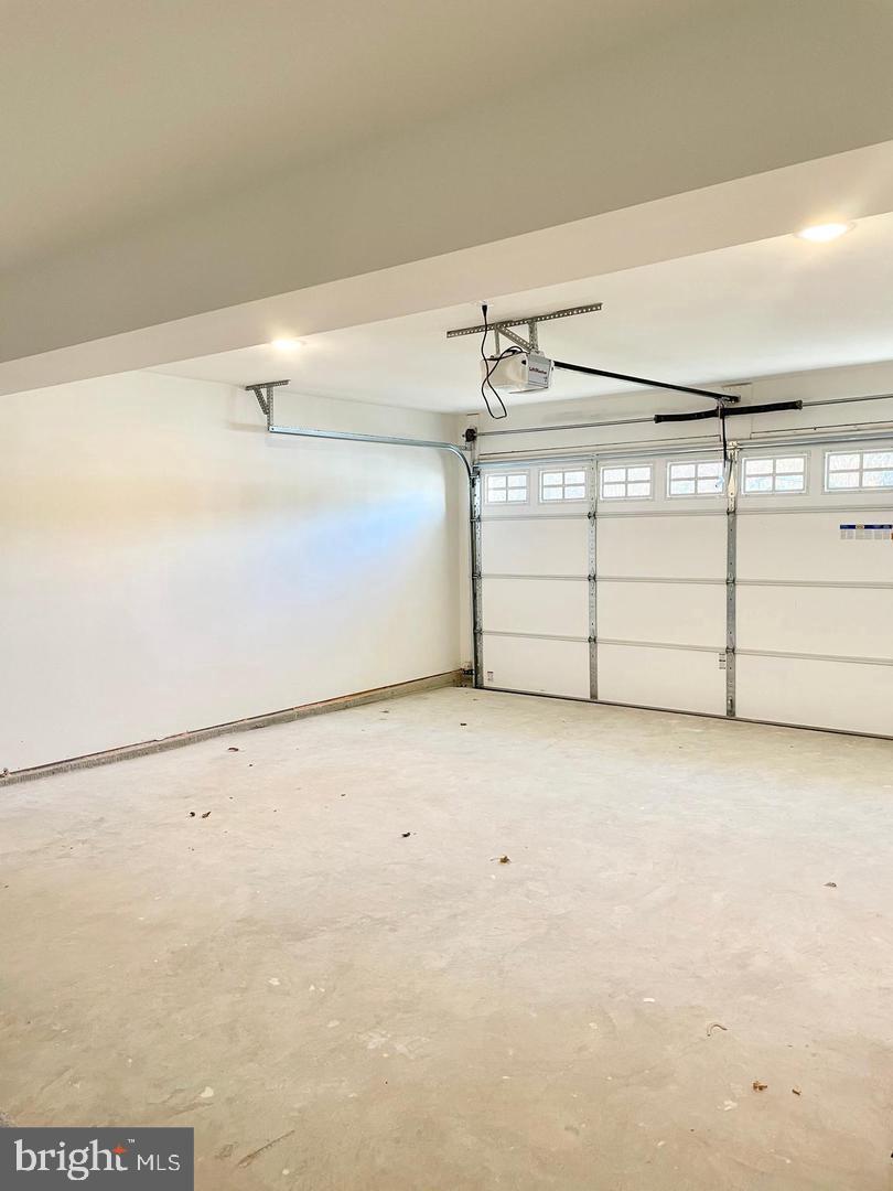 AVALON SHORES - Residential