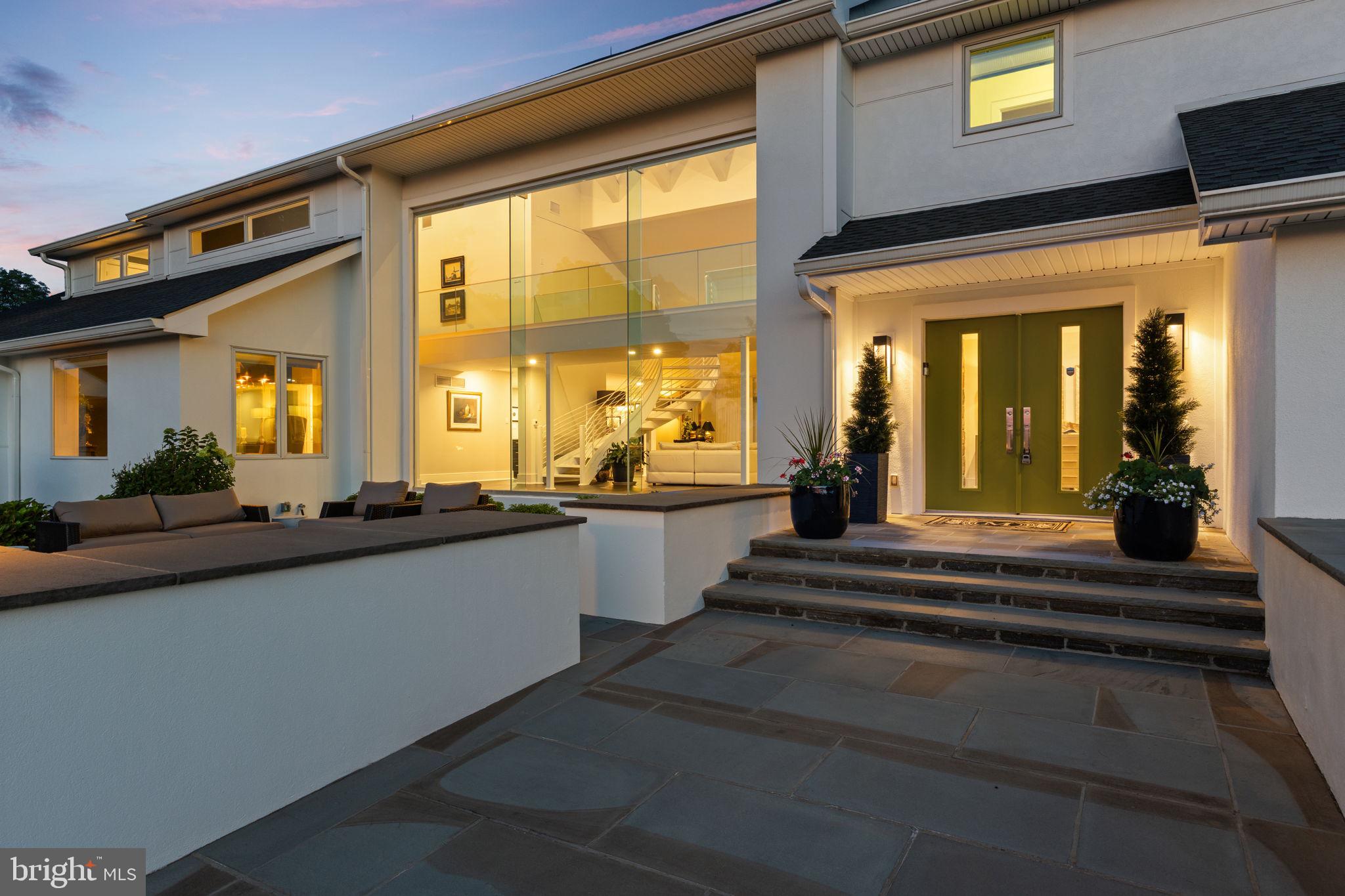 1088 HIGHLAND ROAD