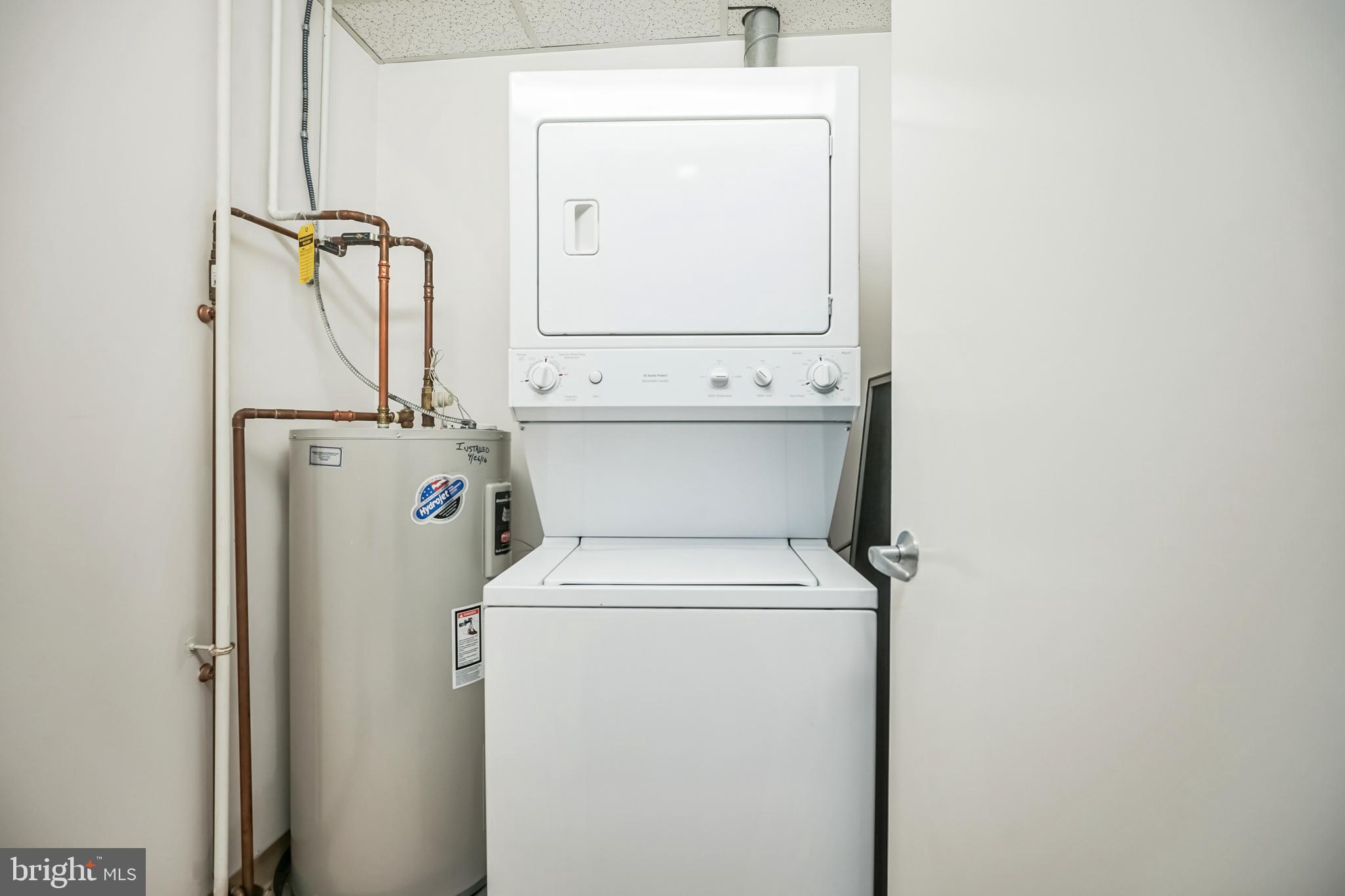 WASHINGTON SQ WEST - Residential