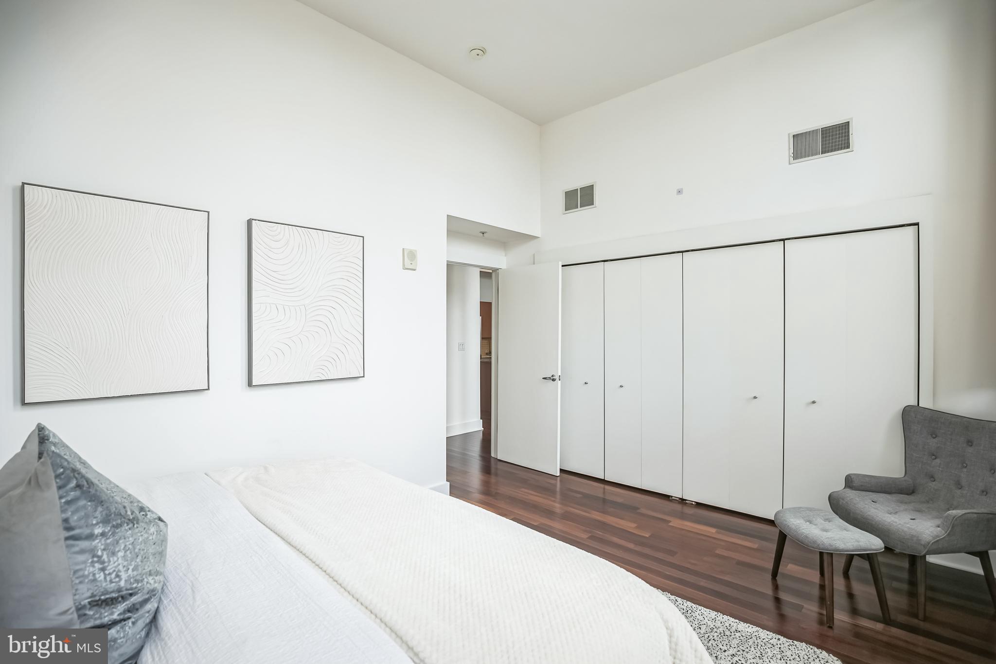 WASHINGTON SQ WEST - Residential