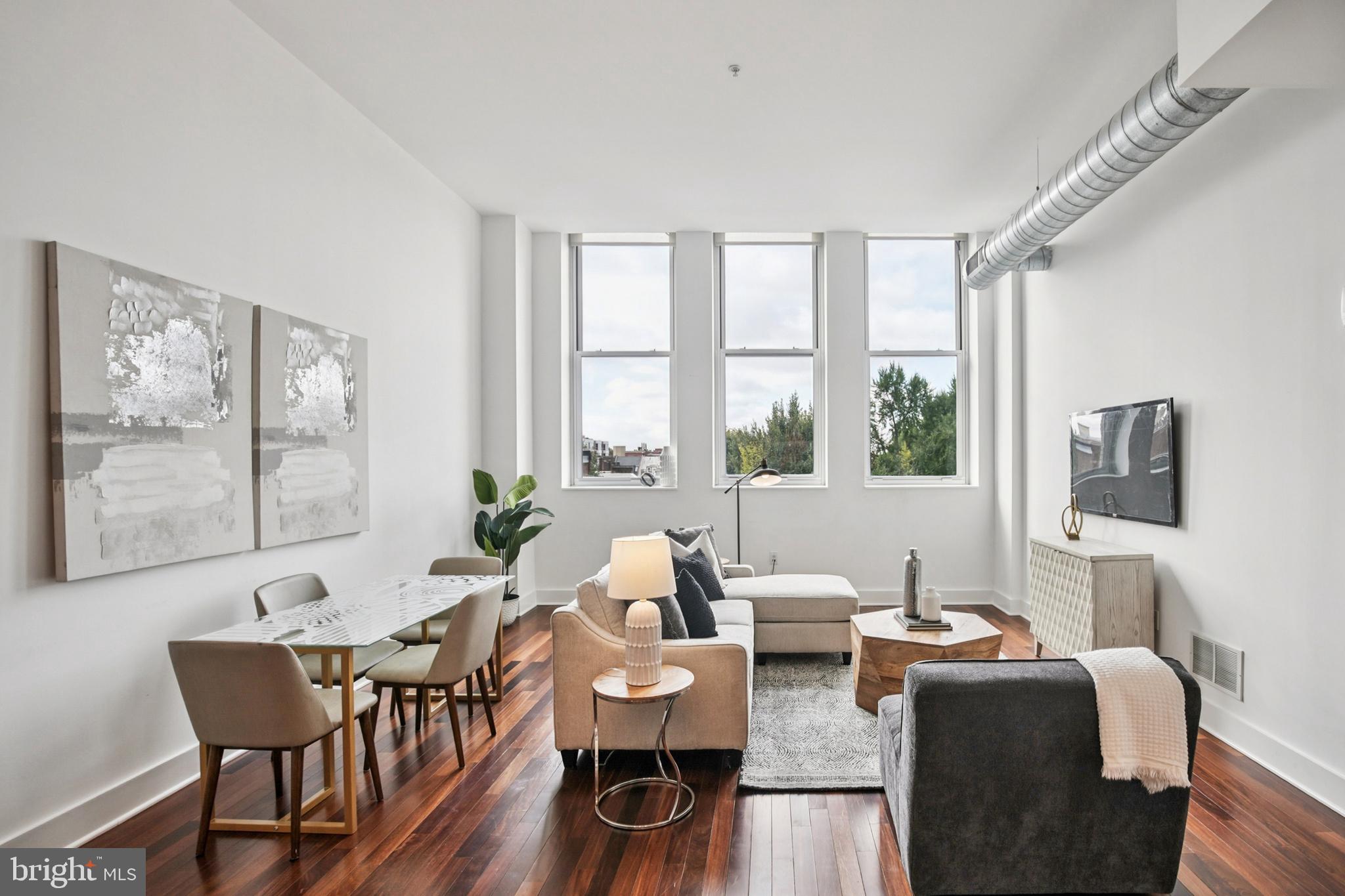 WASHINGTON SQ WEST - Residential