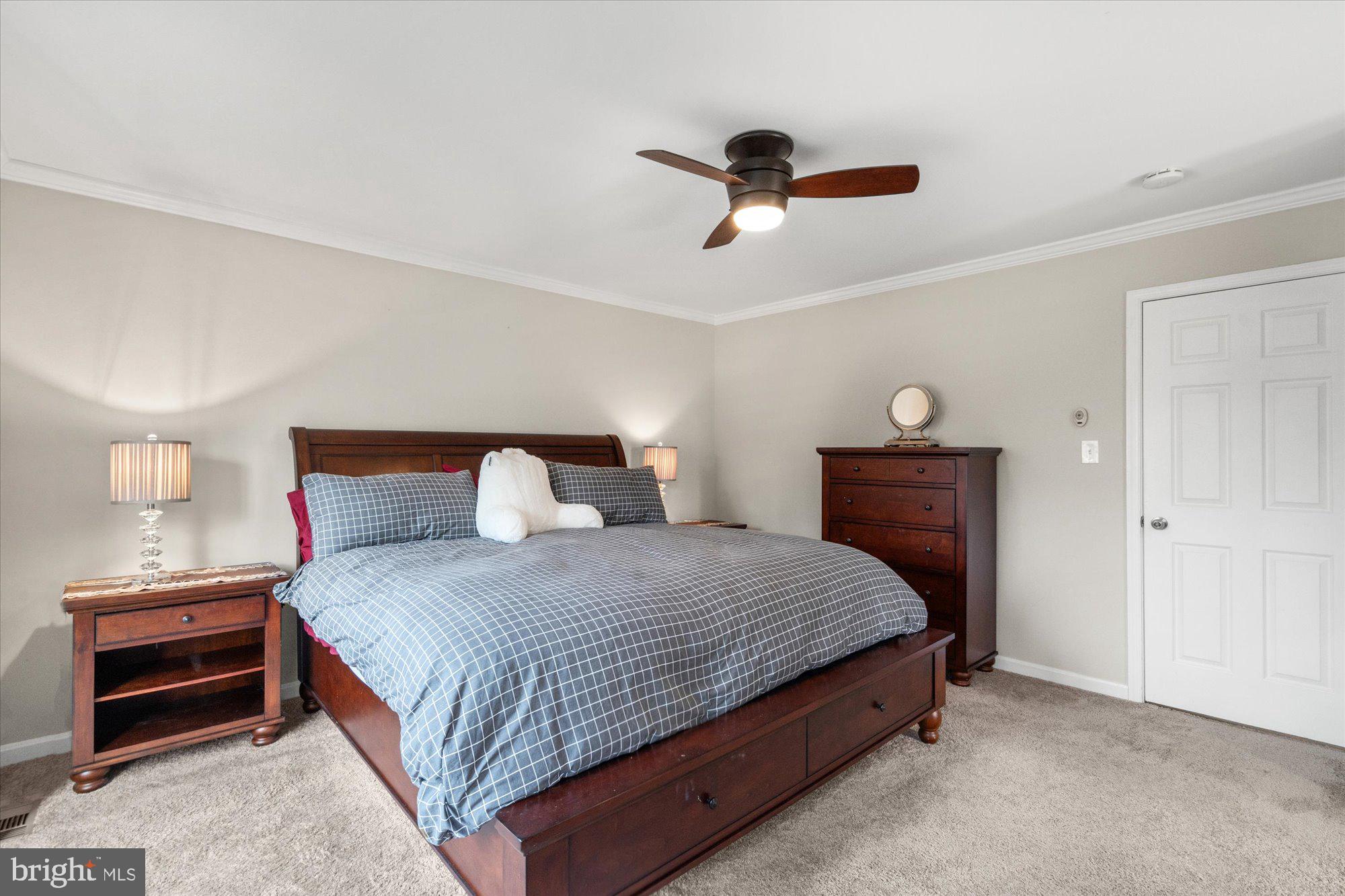 FAIR LAKES - Residential