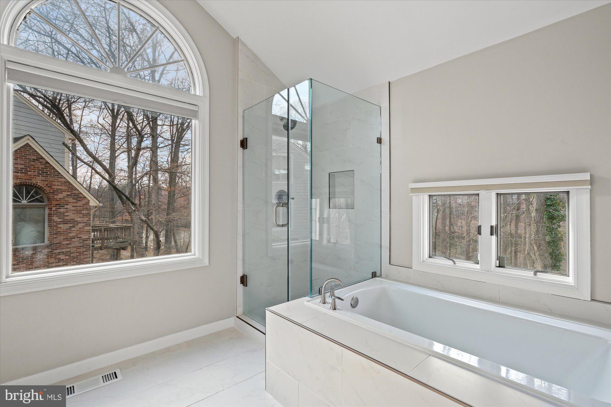 FAIR LAKES - Residential