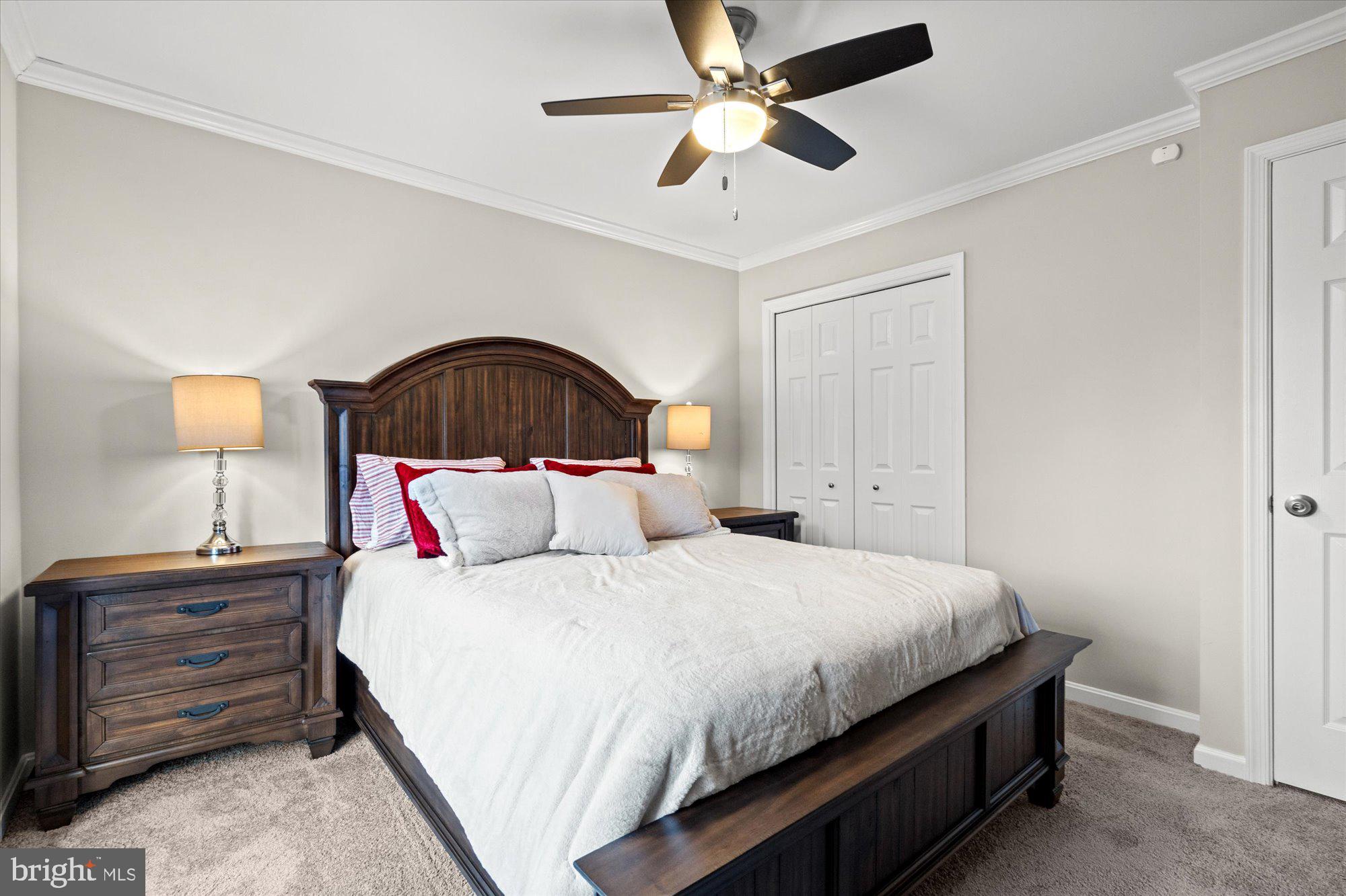 FAIR LAKES - Residential