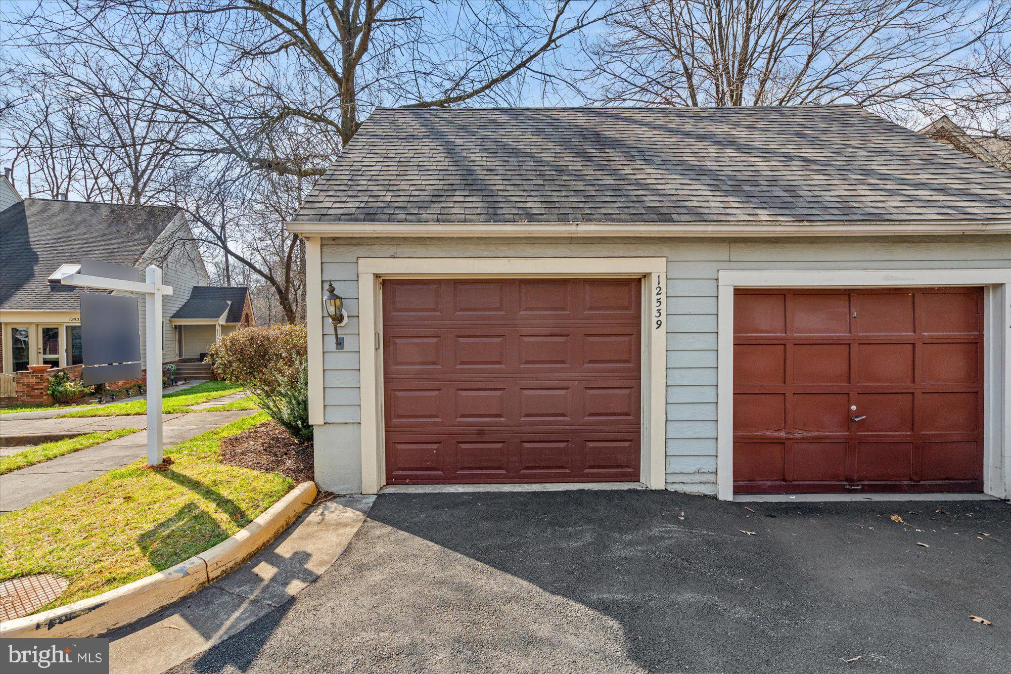 FAIR LAKES - Residential