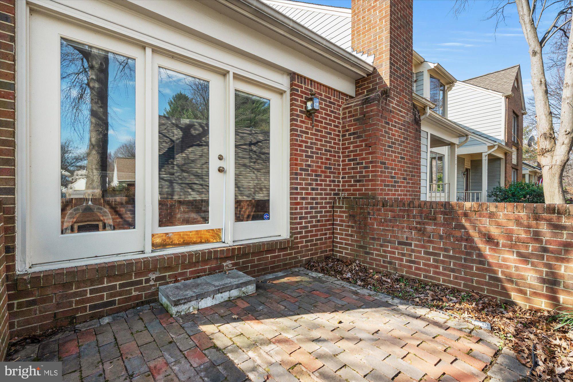 FAIR LAKES - Residential