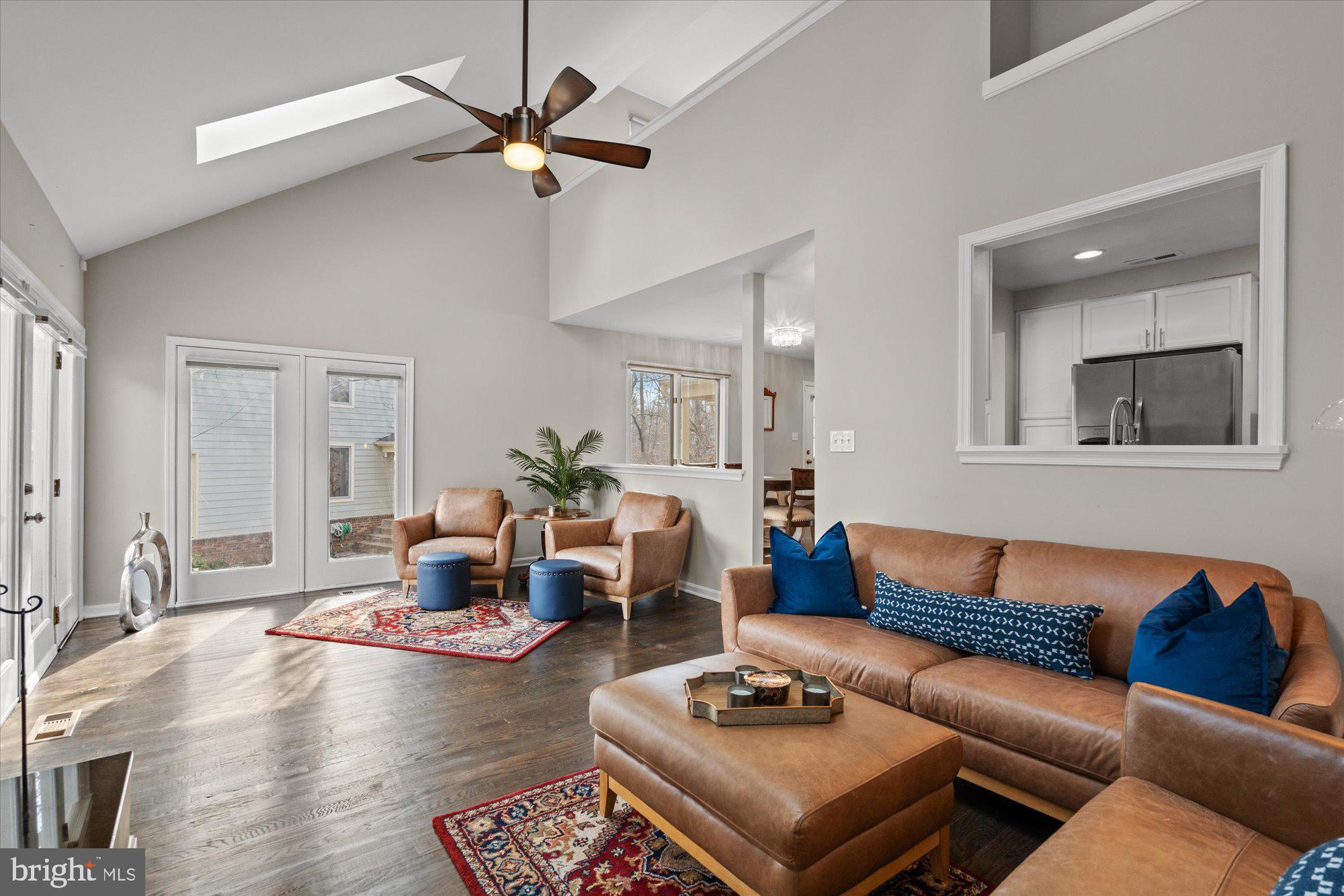 FAIR LAKES - Residential