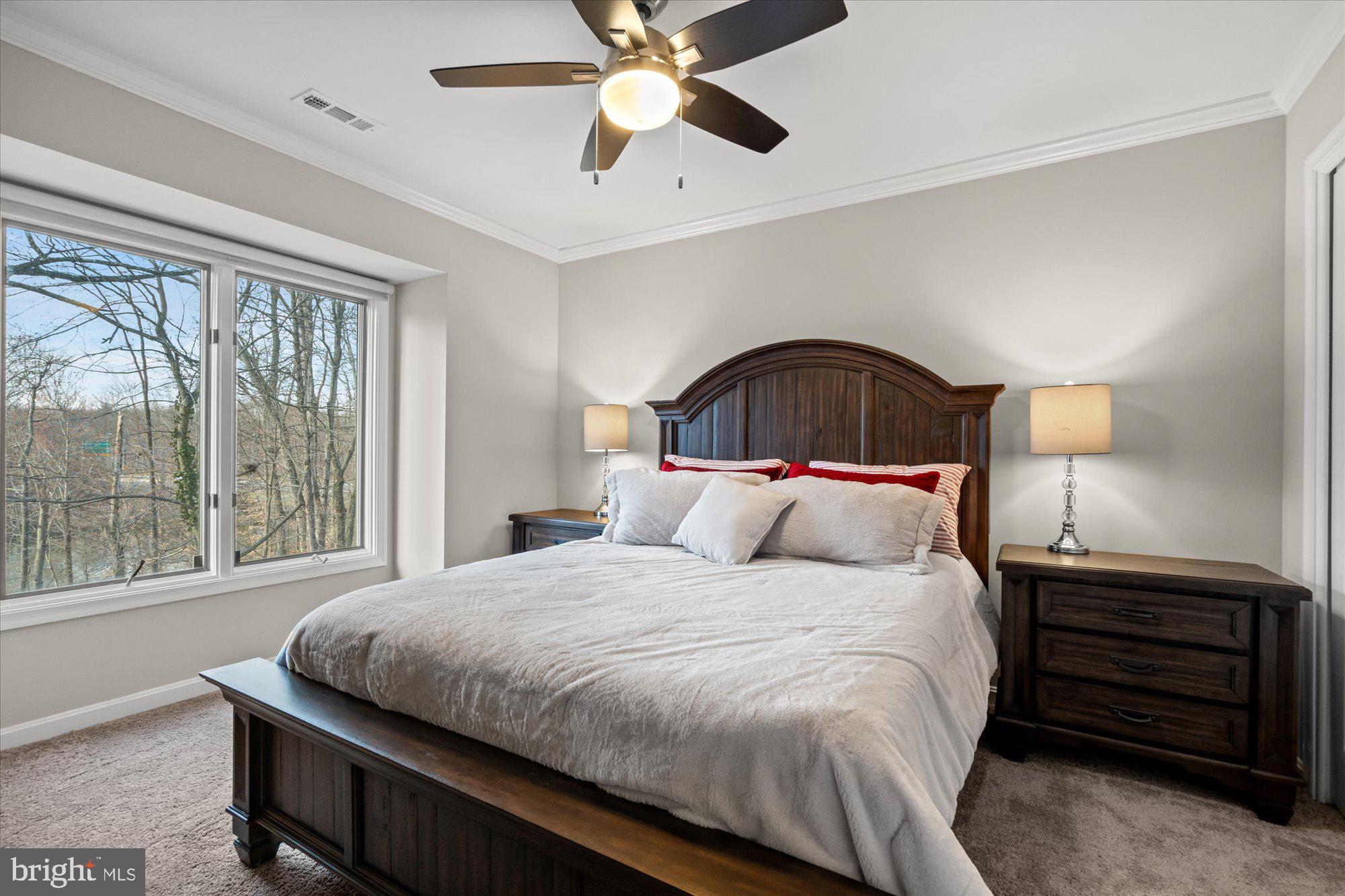 FAIR LAKES - Residential