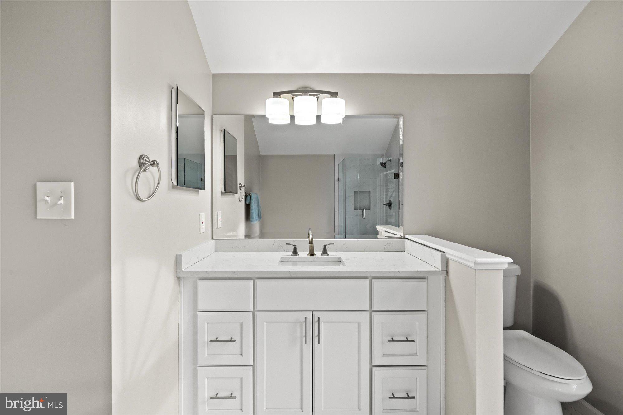 FAIR LAKES - Residential