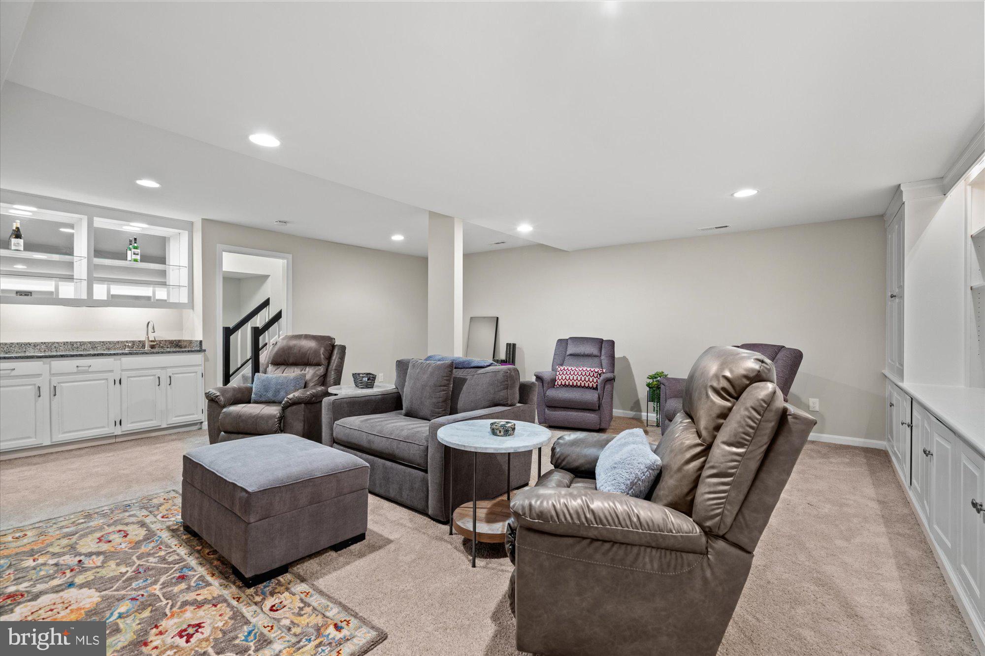 FAIR LAKES - Residential